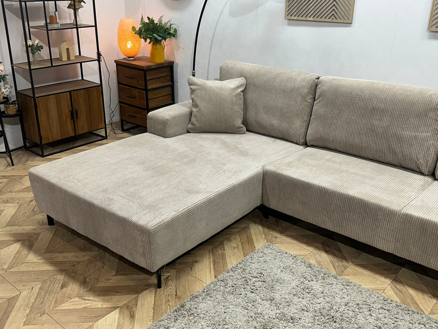 !Showroommodel! Licht Bruine Ribstof Hoekbank