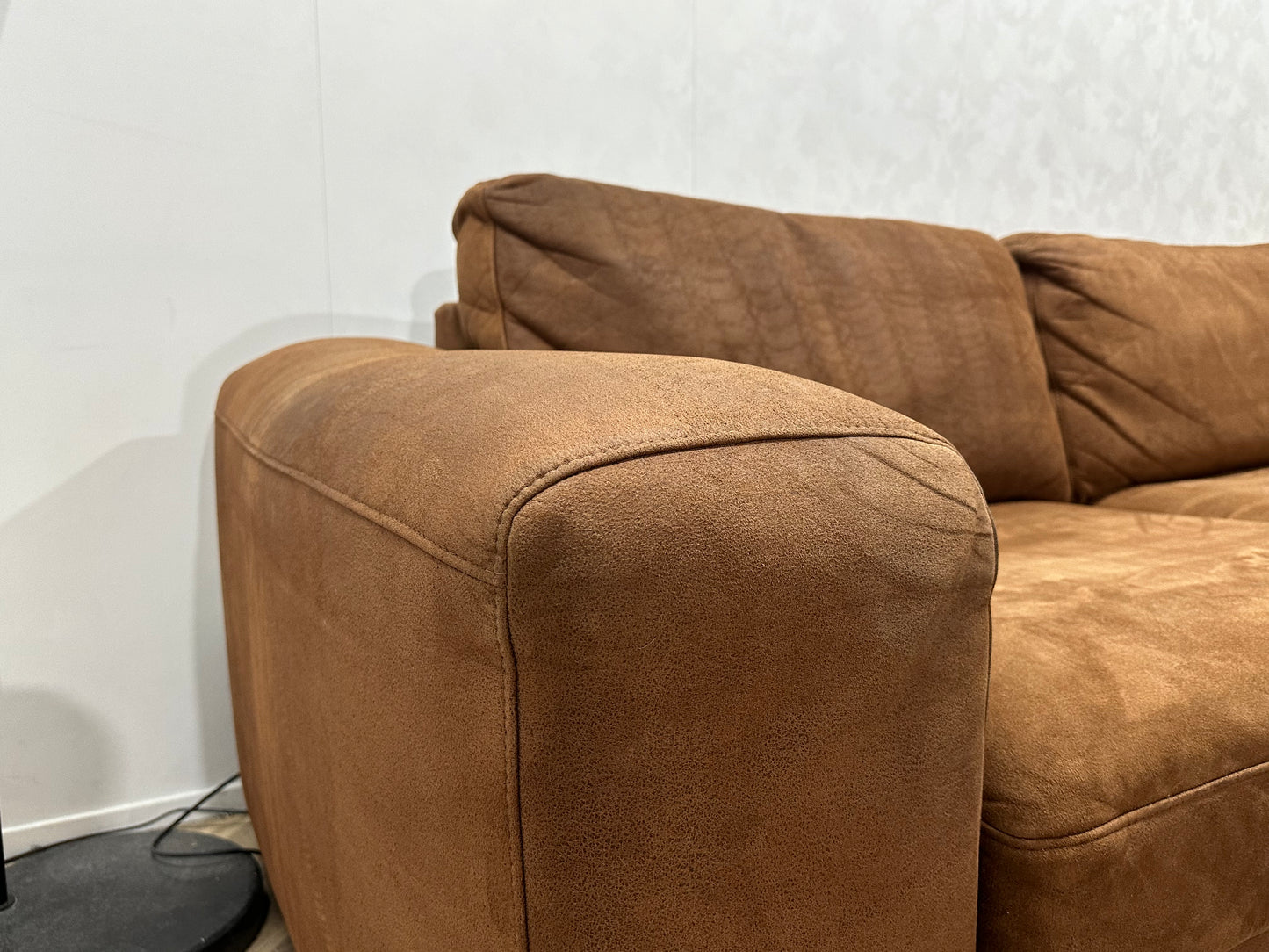 Cognac Bruine Suède Lederen 2.5-Zits Bank ~ Losse Kussens Met Afneembare Hoezen