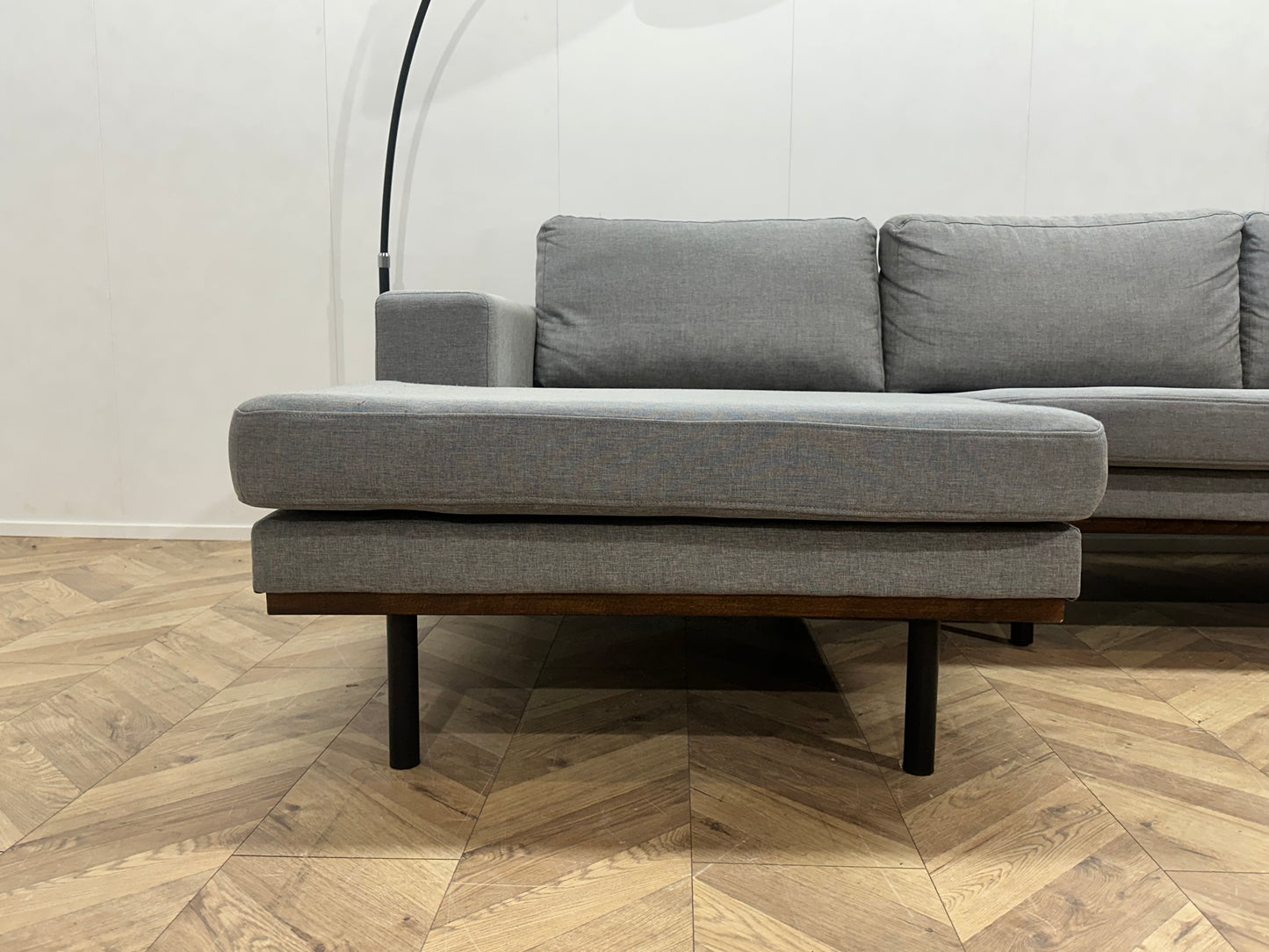 Licht Grijze Hoekbank ~ Losse Kussens Met Afneembare Hoezen