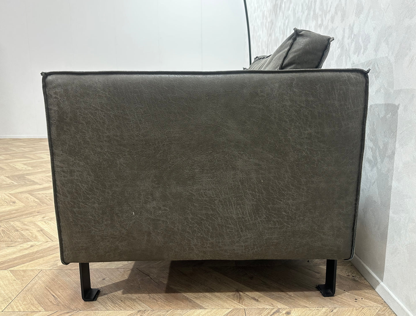 Antraciet Suède Lederen 2.5-Zits Bank ~ Losse Kussens Met Afneembare Hoezen