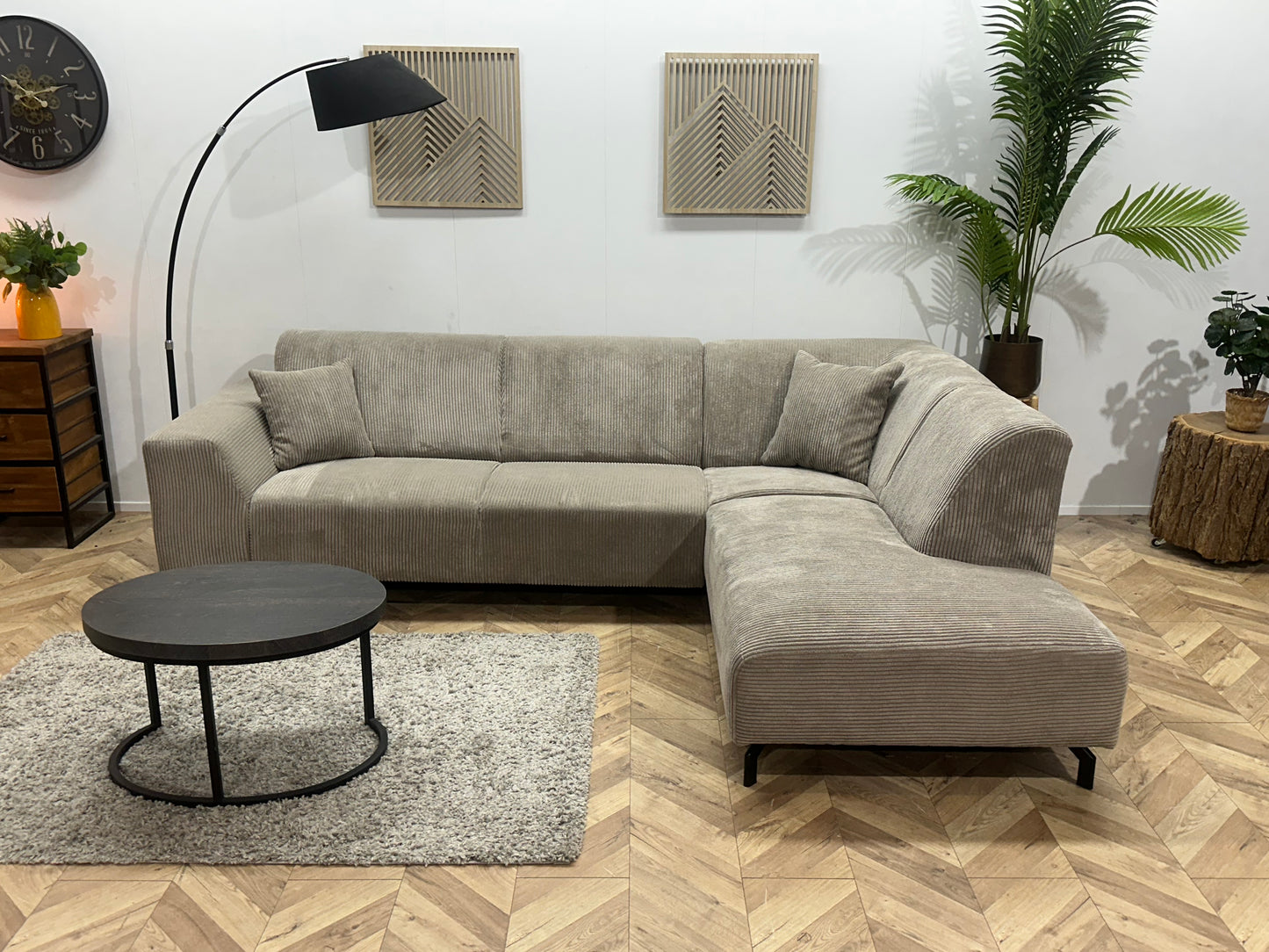 !Showroommodel! Licht Bruine Ribstof Hoekbank