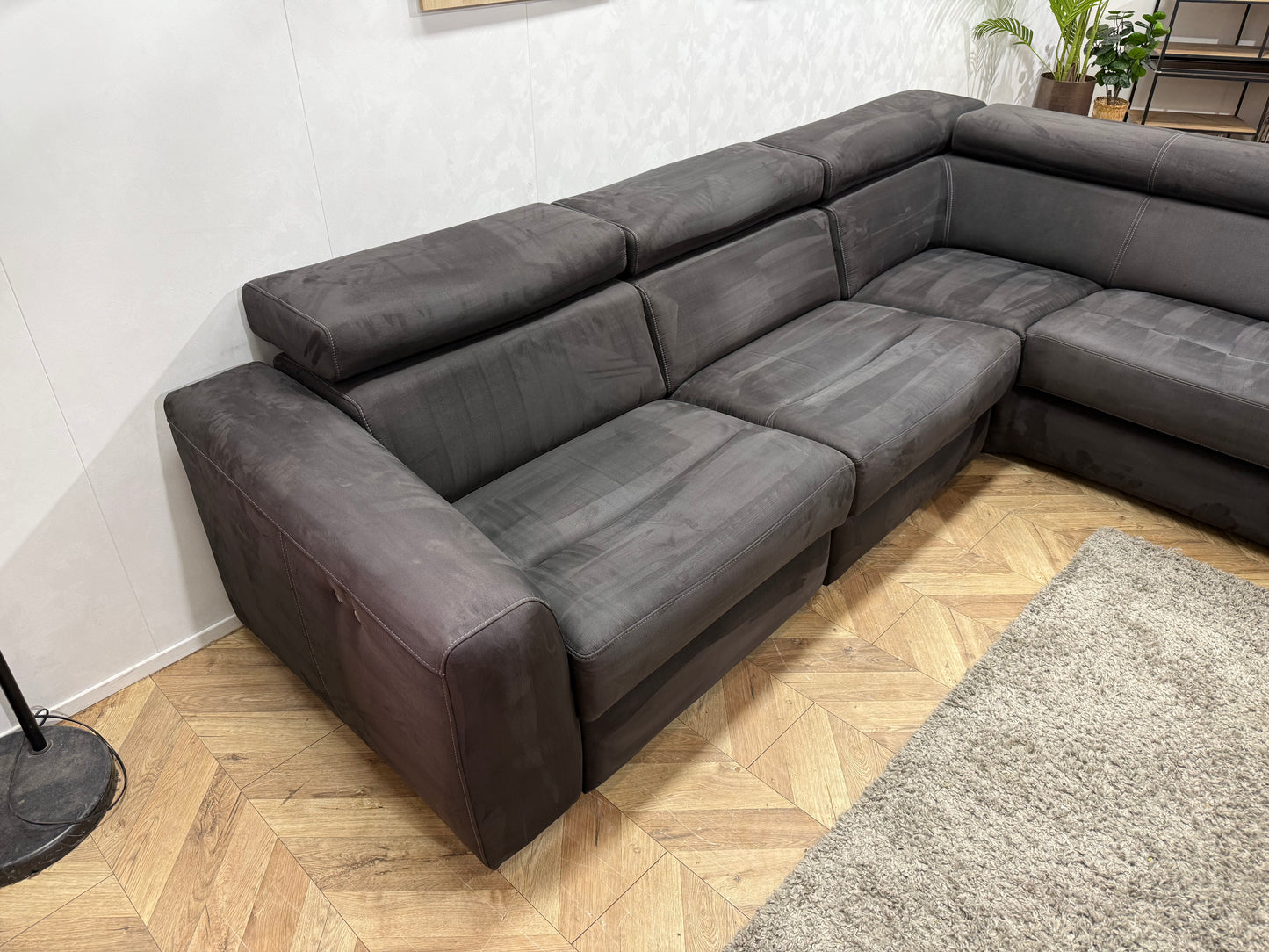 !Nieuwstaat! Xooon Antraciet Suède Stof Hoekbank ~ Elektrisch Verstelbaar