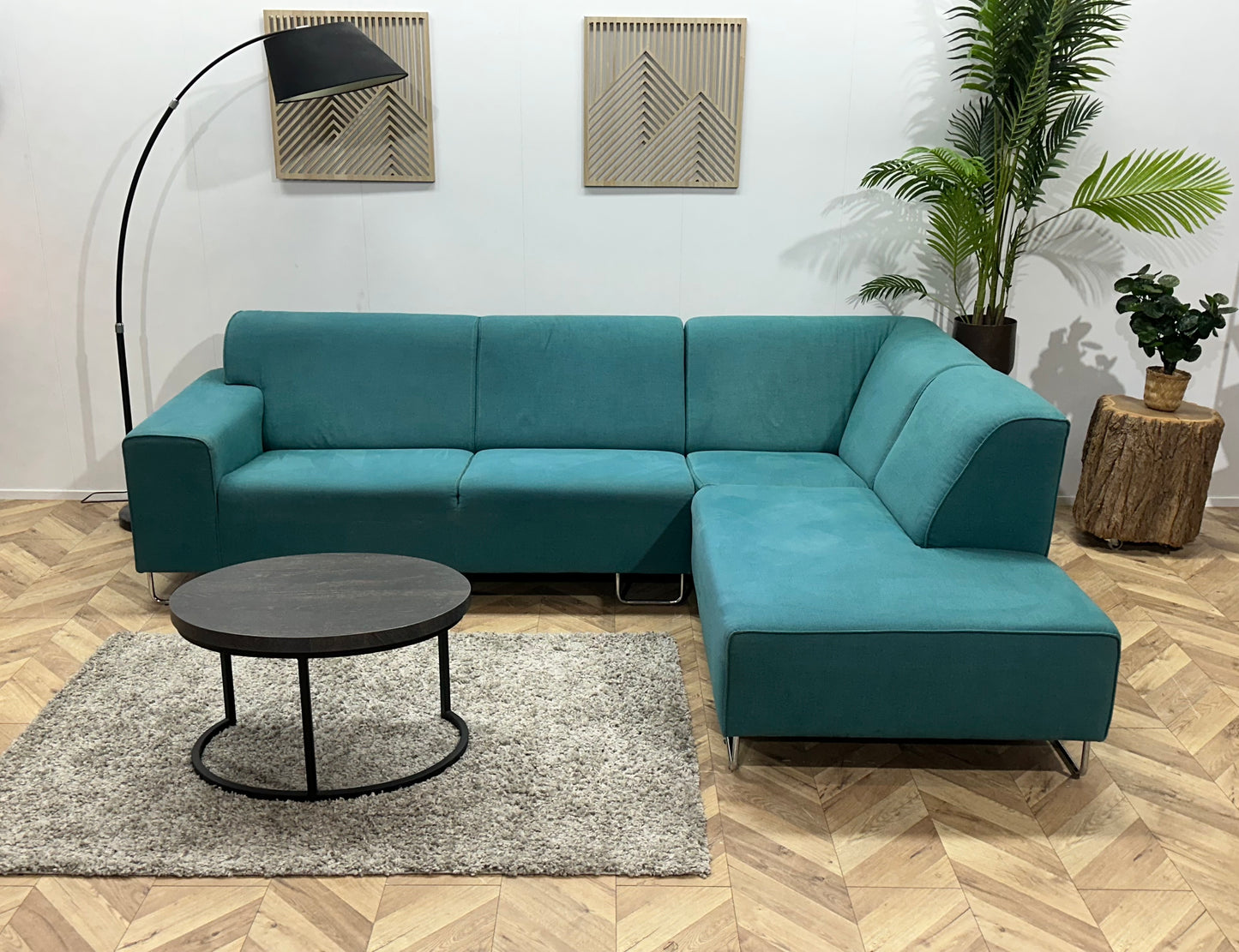 Licht Blauwe Suède Stoffen Hoekbank ~ Vaste Kussens