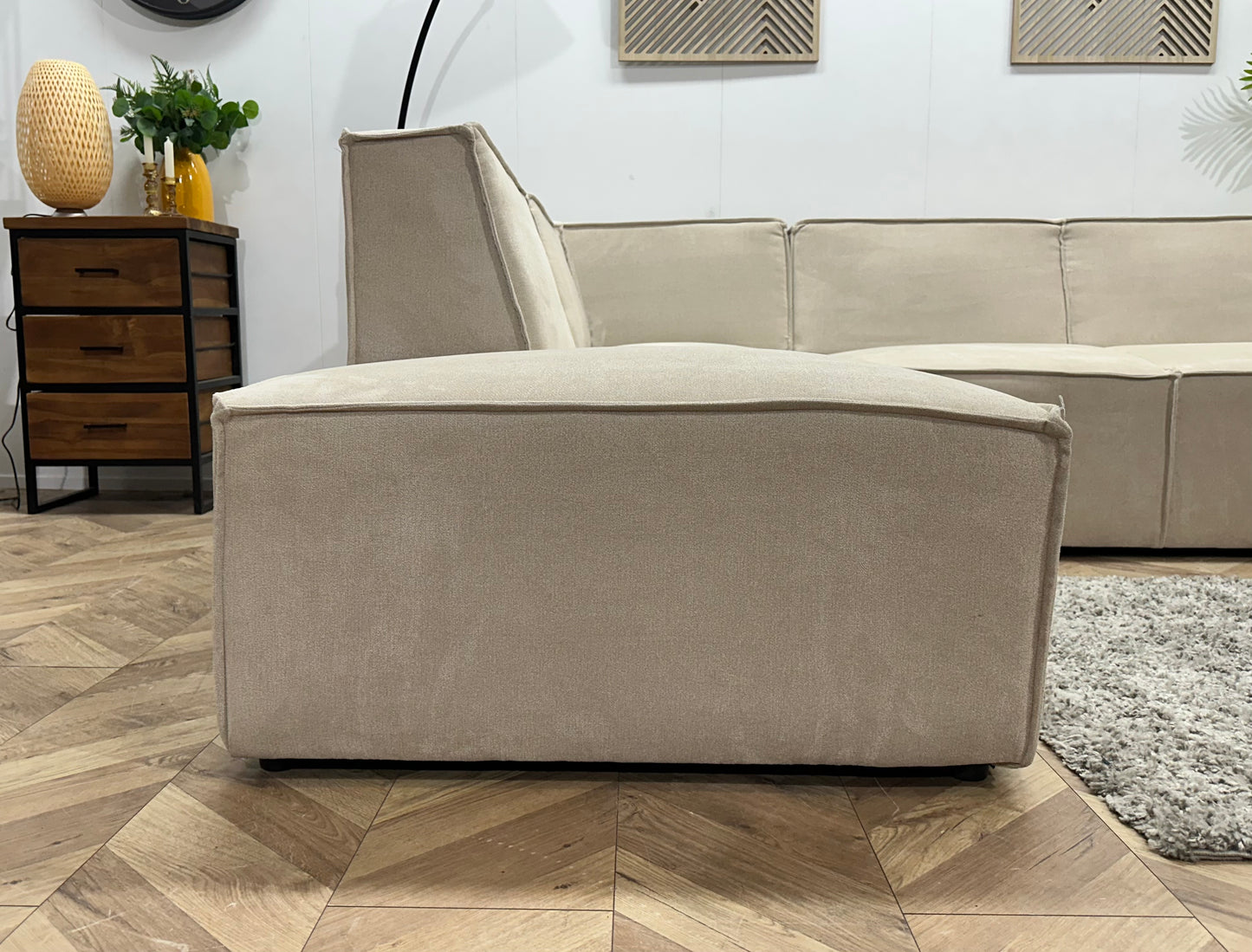 !Showroommodel! Crème Suède Stoffen Hoekbank