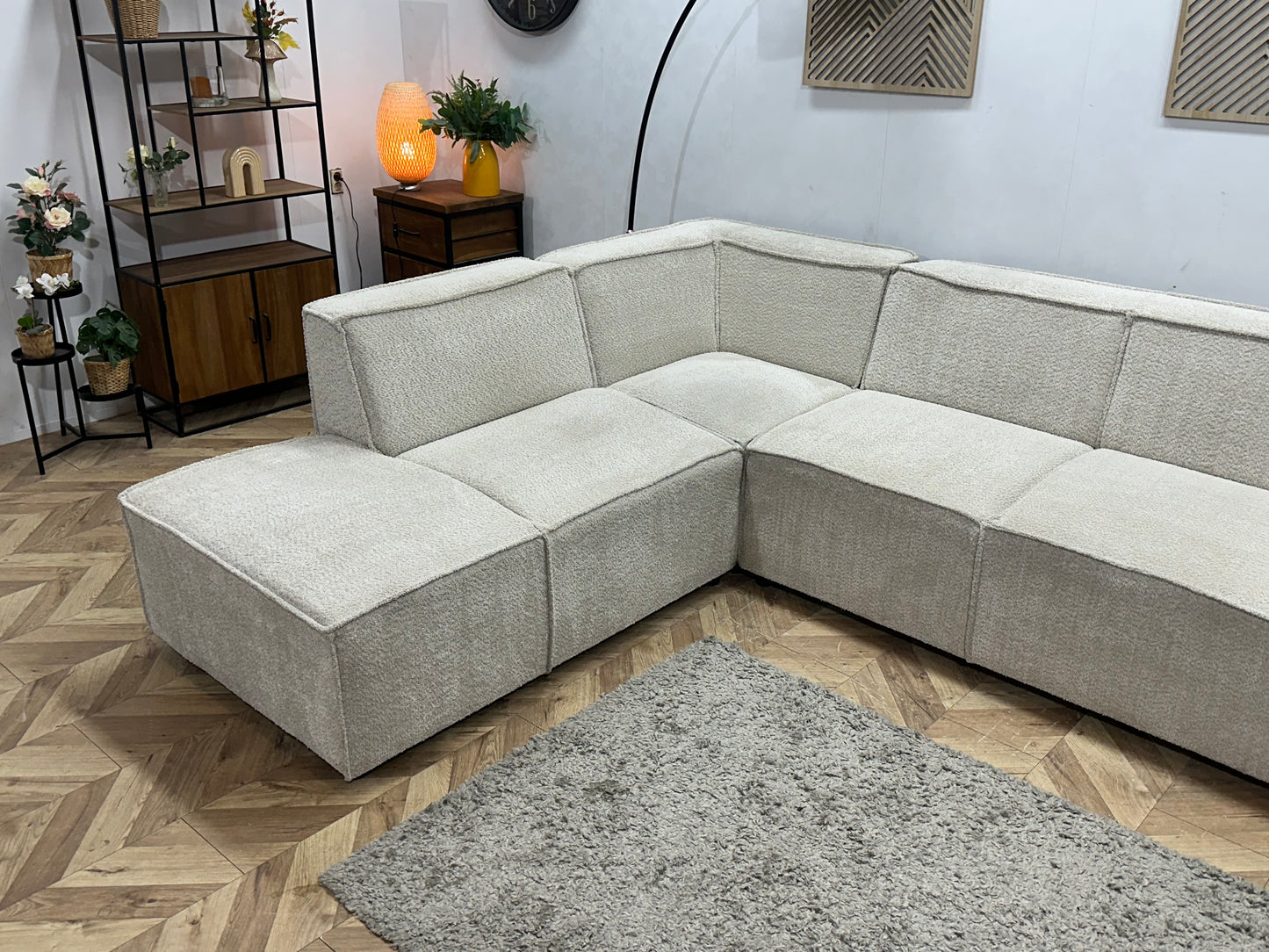!Showroommodel! Witte Bouclé Stoffen Hoekbank