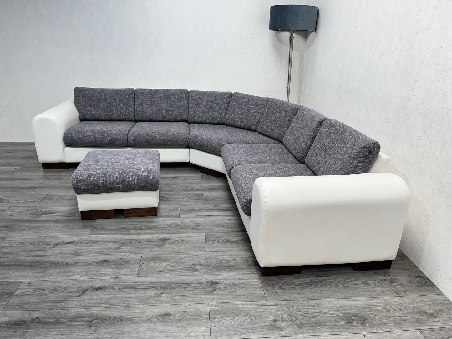 Wit / Grijze, Echt Lederen / Stoffen Hoekbank Inc. hocker - Banken Bazaar