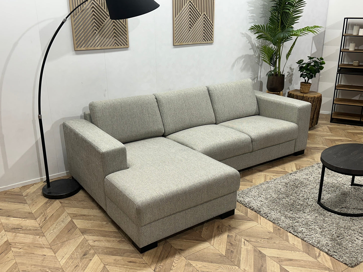 Licht Grijze Hoekbank ~ Losse Rugkussens Met Afneembare Hoezen