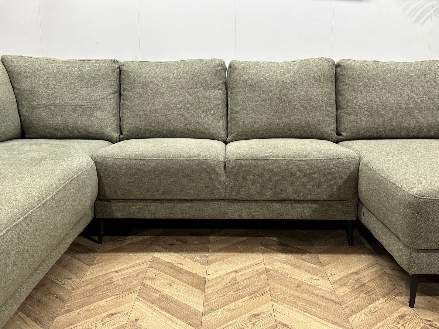 Grijze U Bank ~ Losse Rugkussens Met Afneembare Hoezen