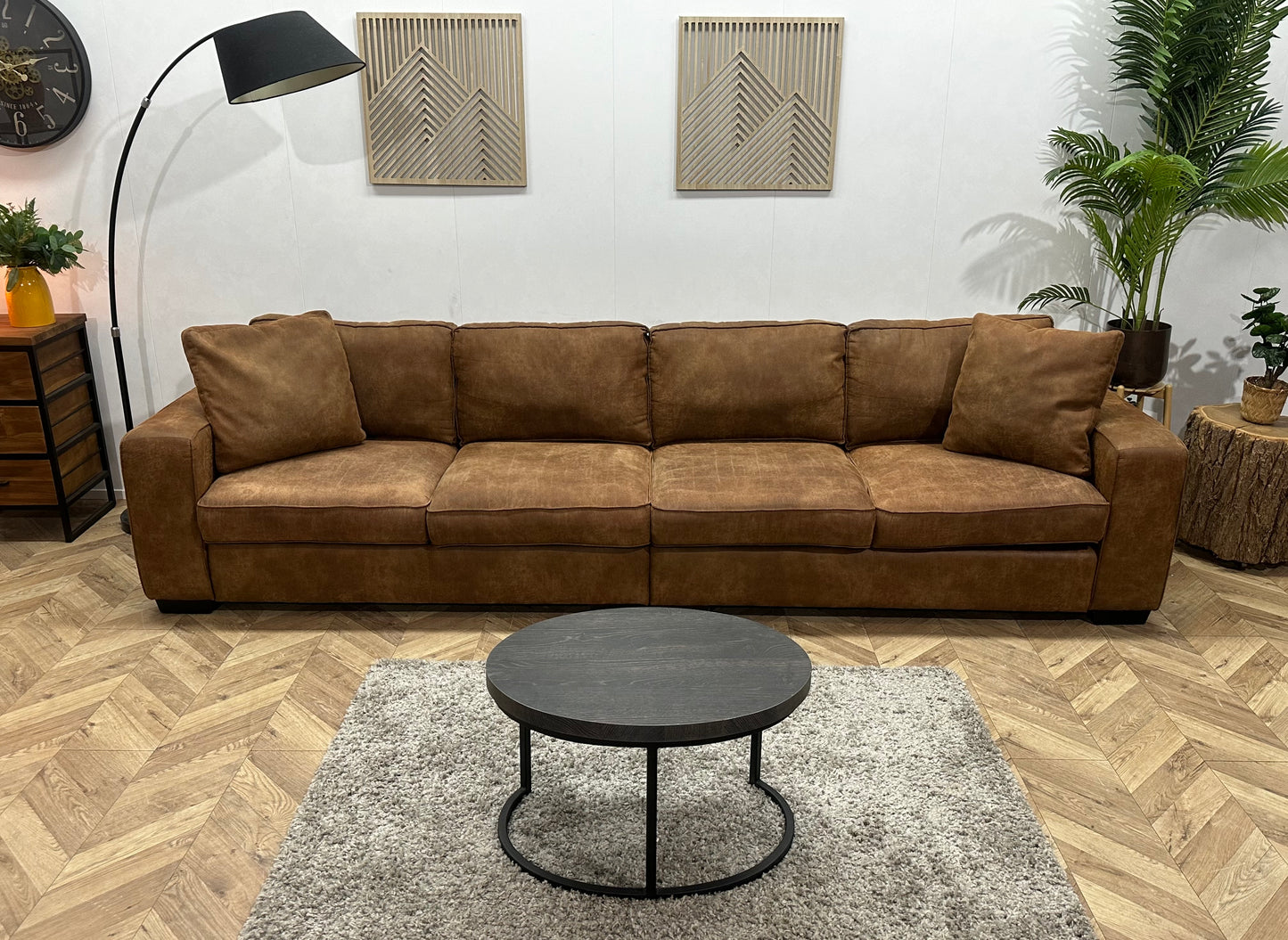 Cognac Bruine Suède Stoffen Rechte Bank ~ Losse Kussens Met Afneembare Hoezen