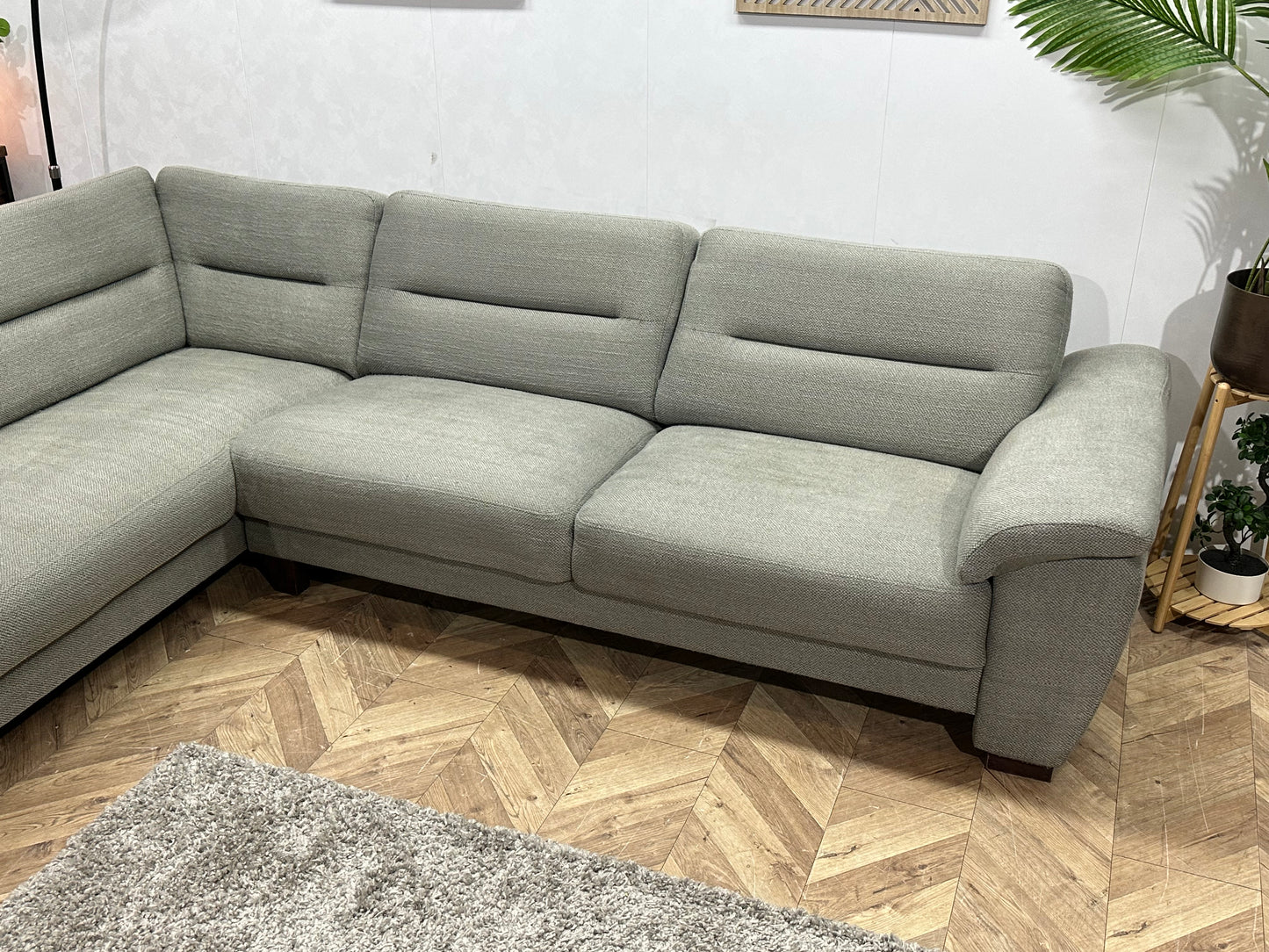 H&H Licht Grijze Hoekbank ~ Vaste Kussens