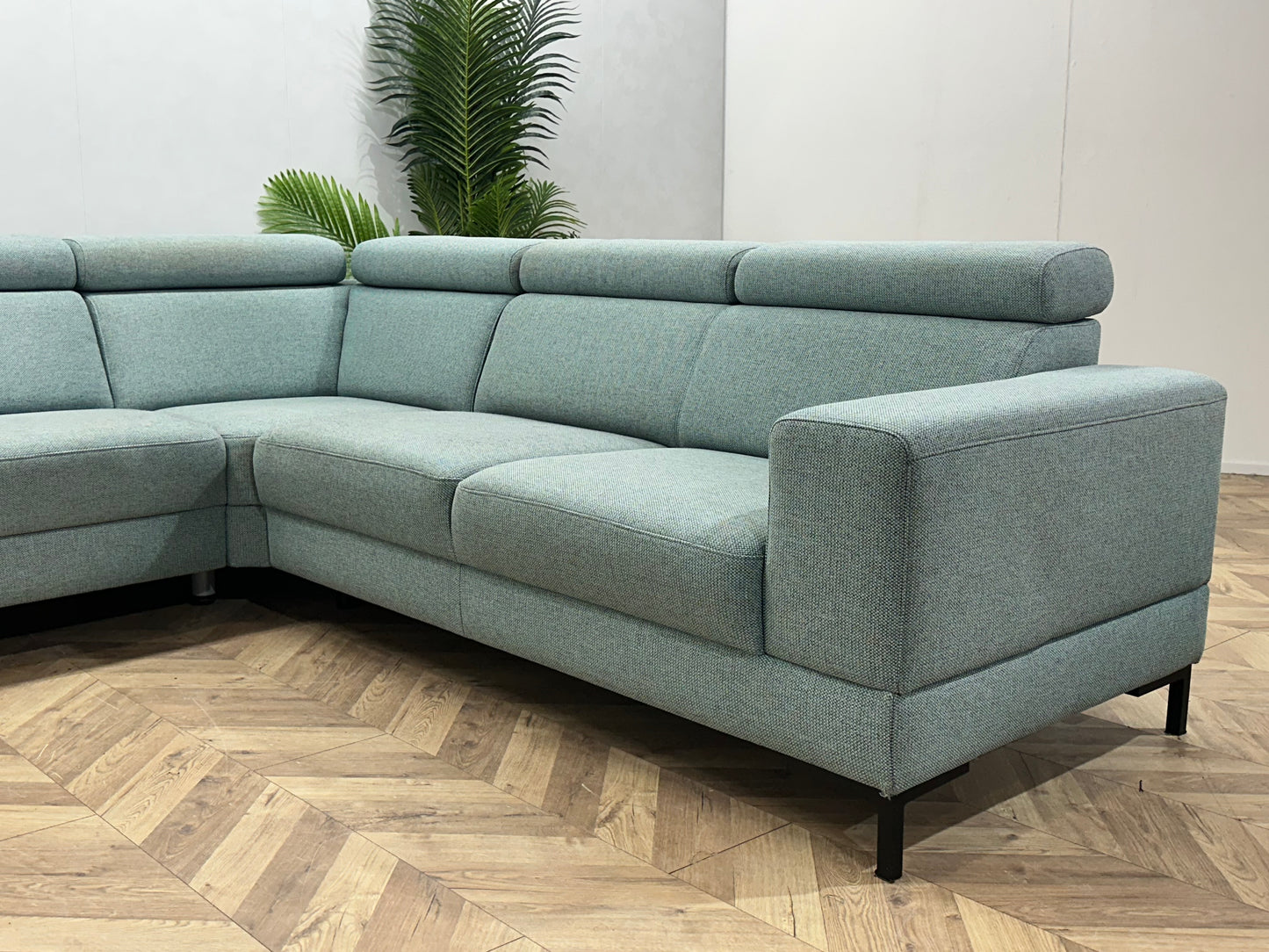 Montèl Licht Blauwe Hoekbank ~ Verstelbare Hoofdsteunen