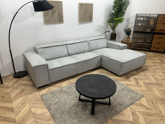 !Showroommodel! Licht Grijze Ribstof Hoekbank