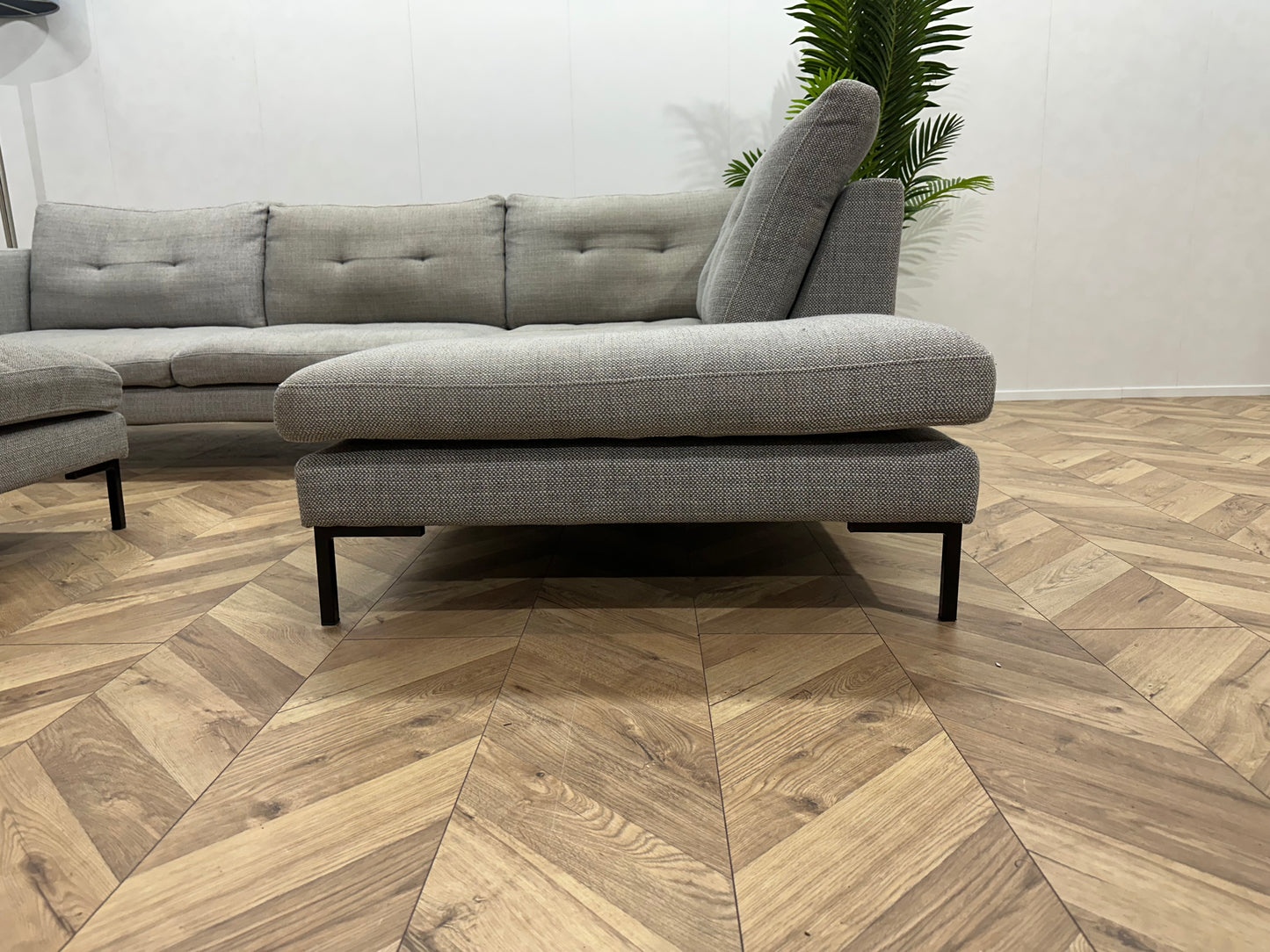 Licht Grijze Hoekbank Inc. Hocker ~ Losse Kussens Met Afneembare Hoezen