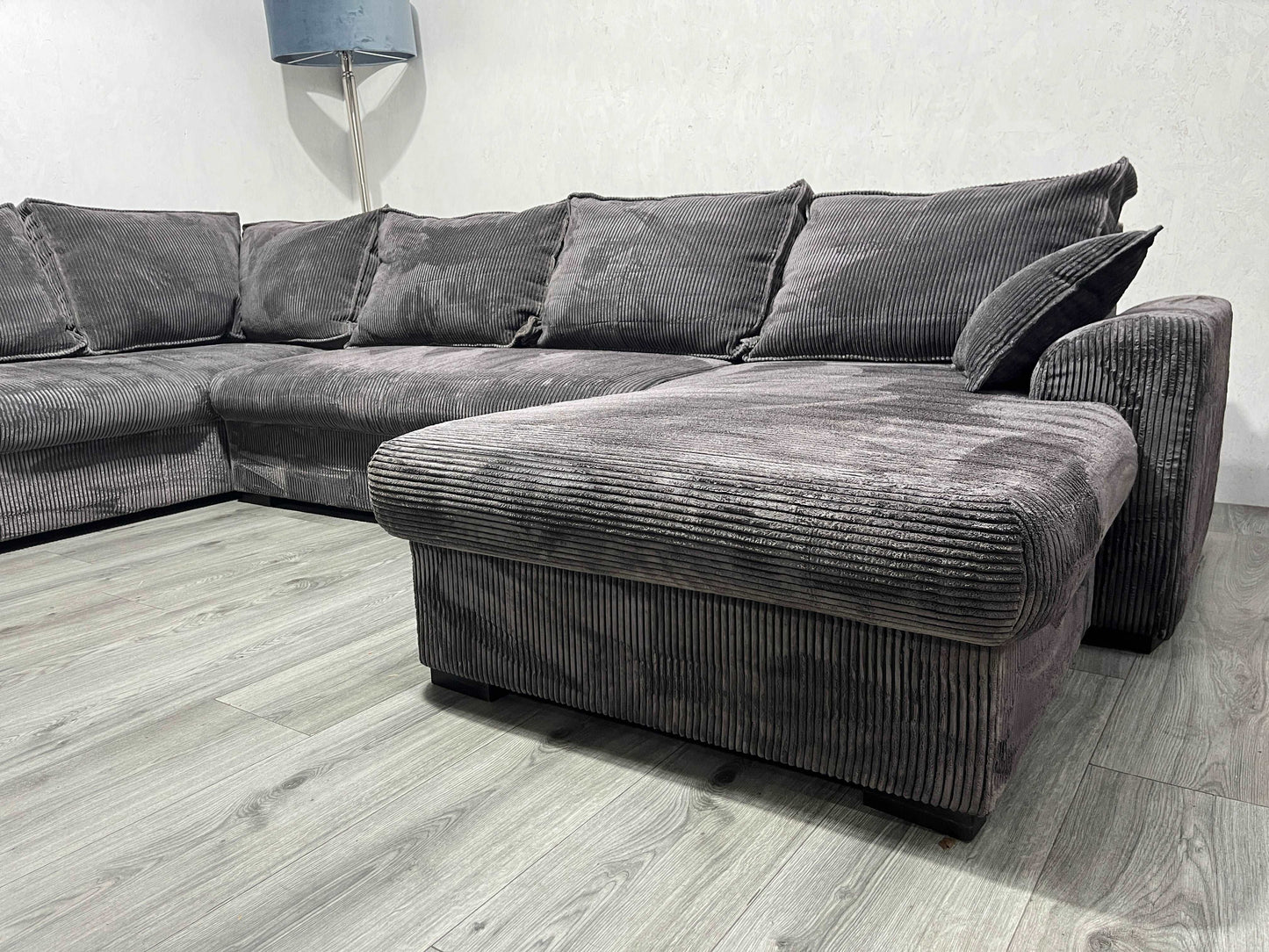 Antraciet Ribstof U Bank ~ Nieuwstaat