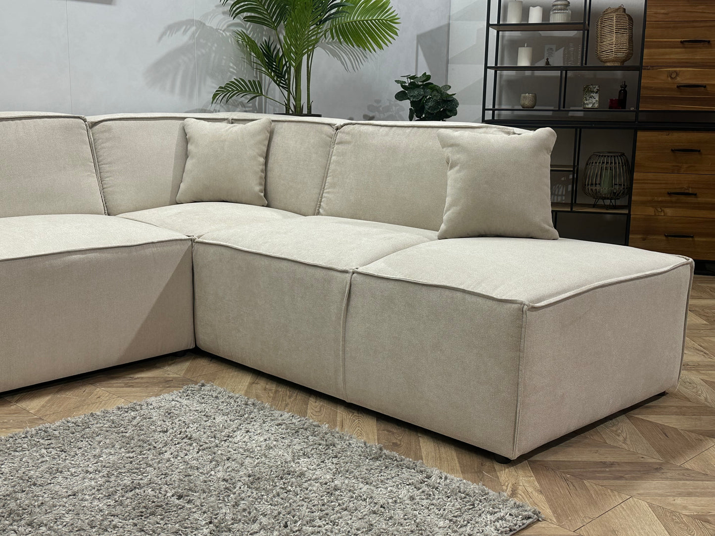!Showroommodel! Crème Suède Stoffen Hoekbank