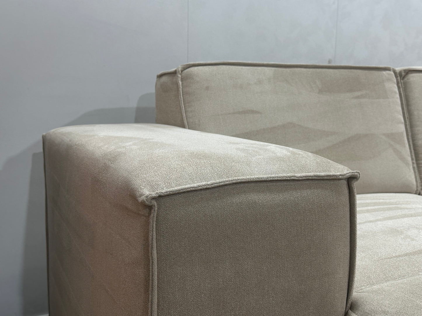 !Showroommodel! Crème Suède Stoffen U Bank