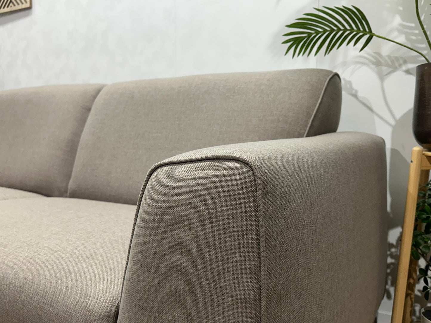 Beige Hoekbank ~ Vaste Kussens