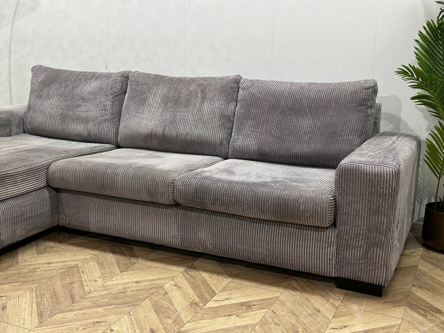 Licht Grijze Ribstof Hoekbank ~ Losse Kussens Met Afneembare Hoezen