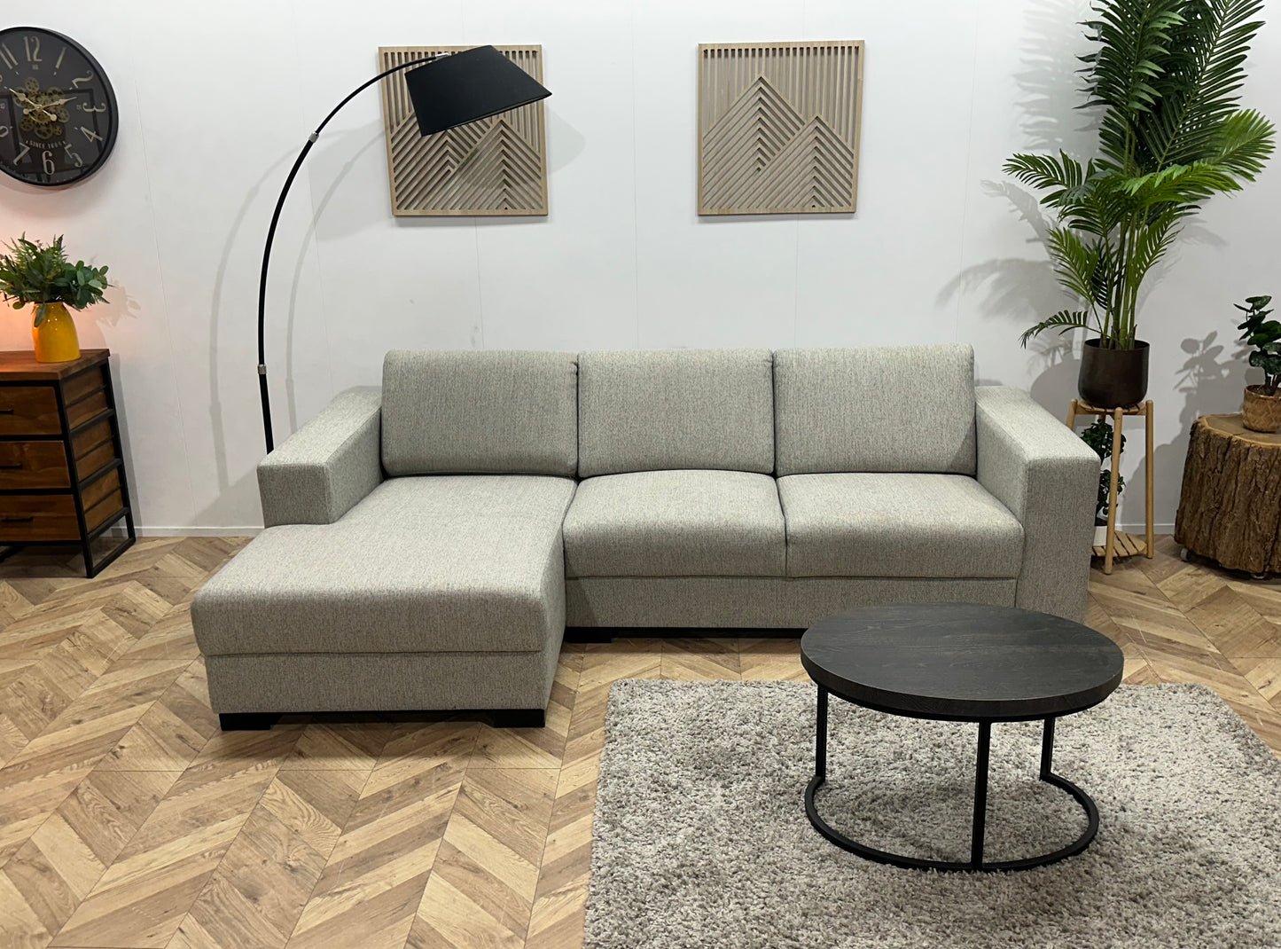 Licht Grijze Hoekbank ~ Losse Rugkussens Met Afneembare Hoezen