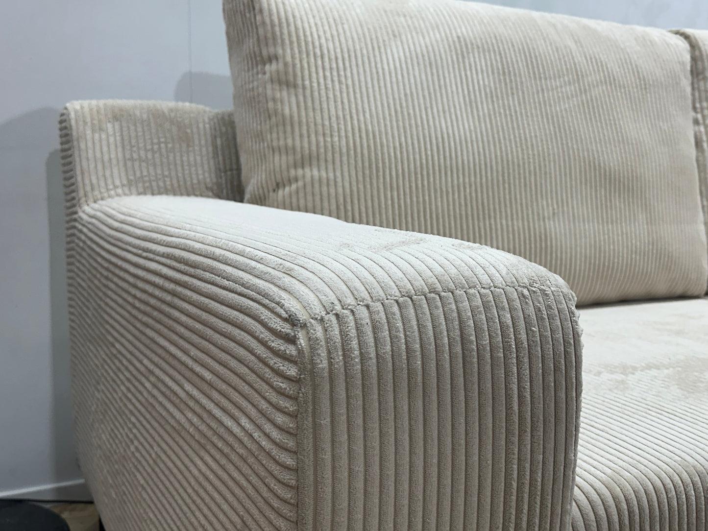 !Showroommodel! Witte/Crème Ribstof Hoekbank