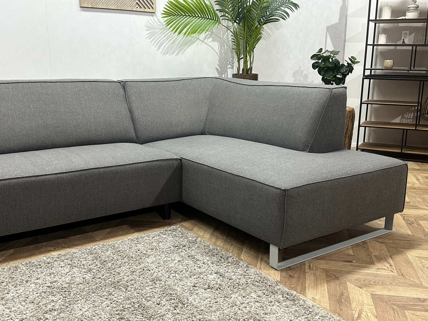 Grijze Hoekbank ~ Vaste Kussens