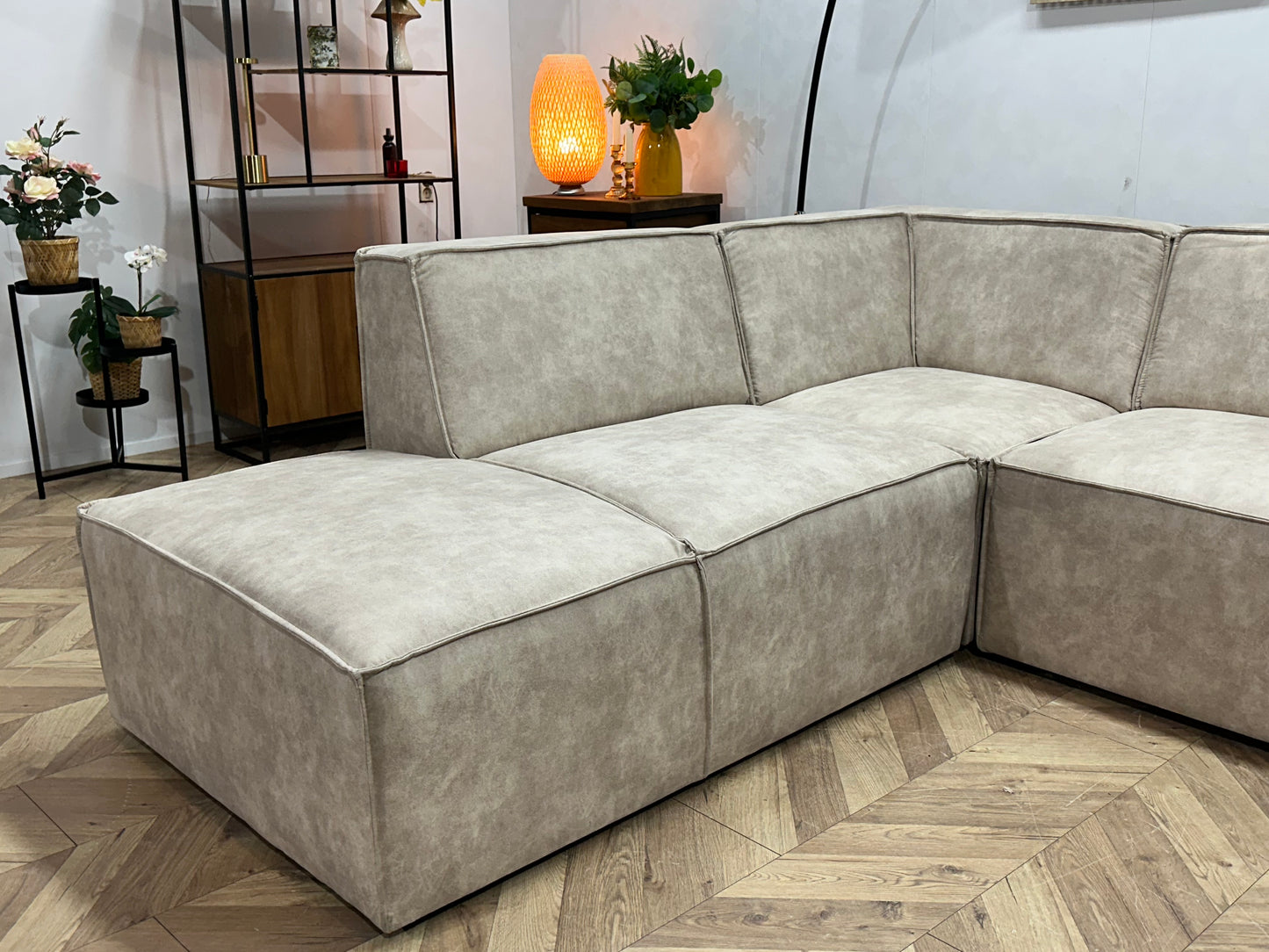 !Showroommodel! Crème Suède Stoffen Hoekbank