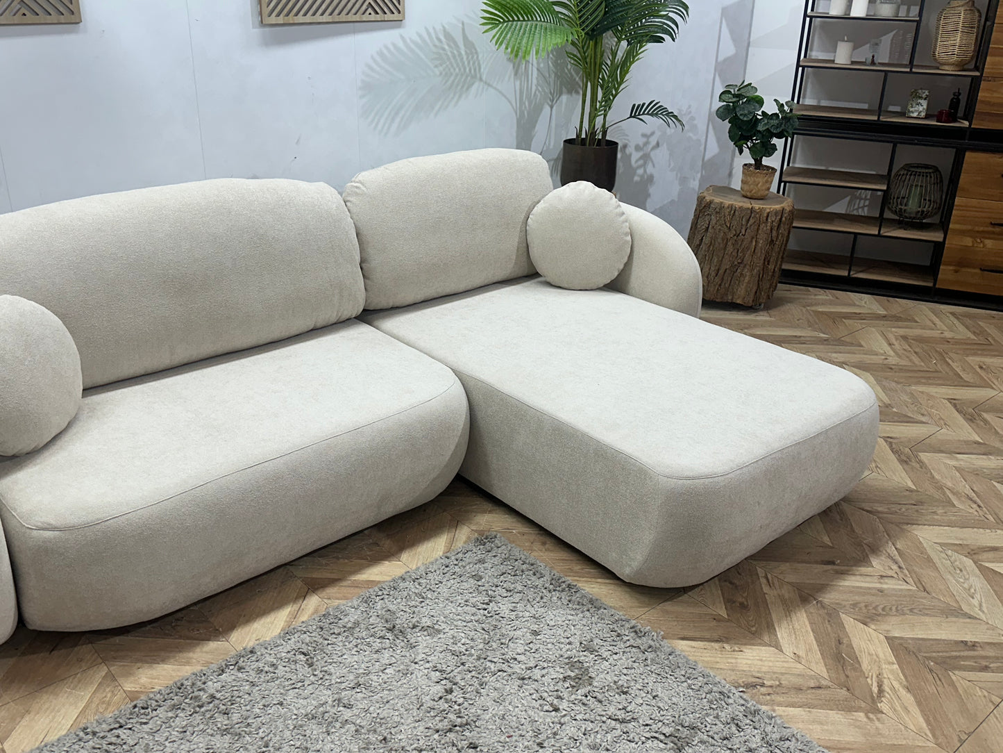 !Showroommodel! Witte/Crème Suède Stoffen Hoekbank