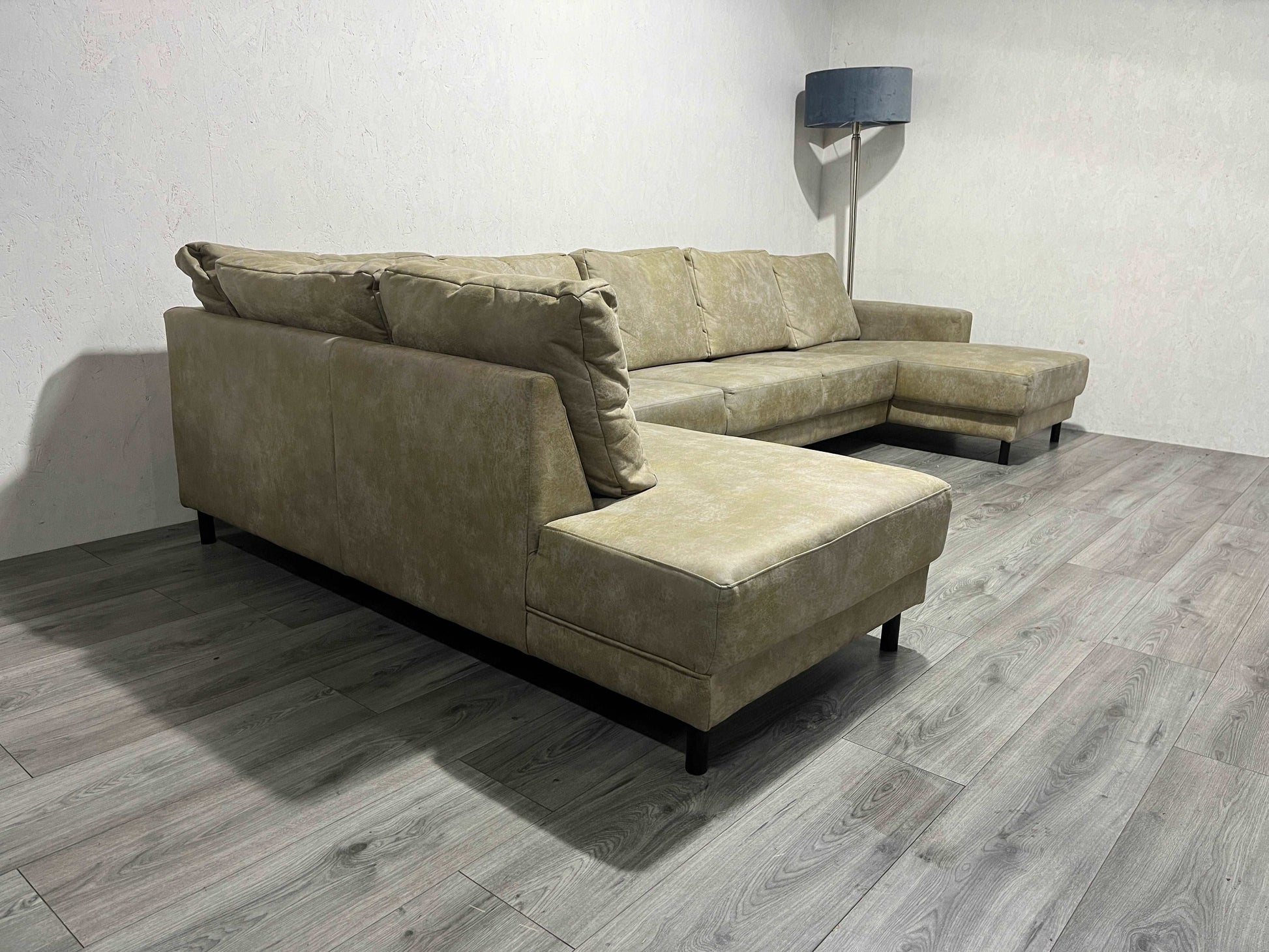 Ruime Beige U Bank