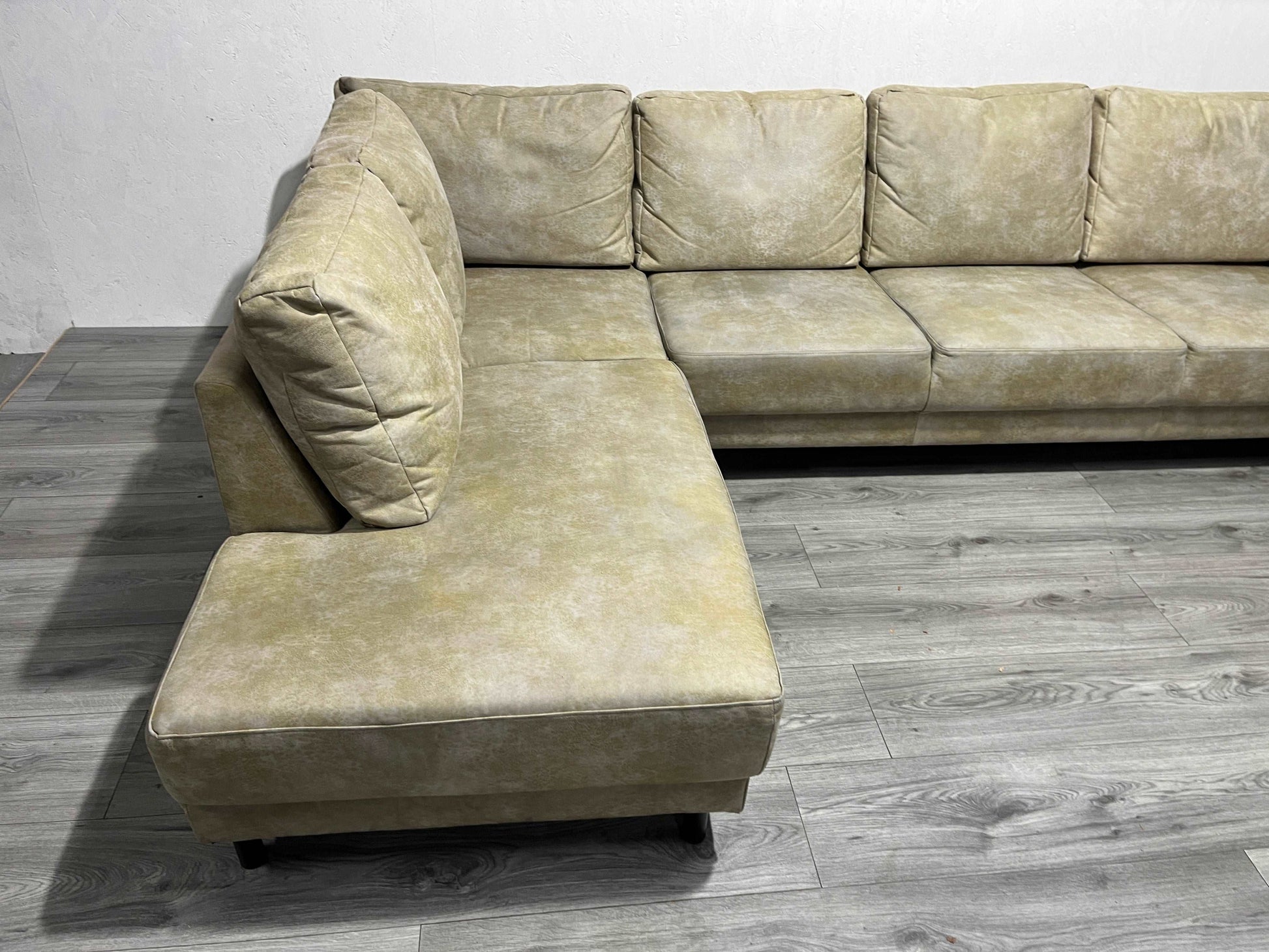 Ruime Beige U Bank