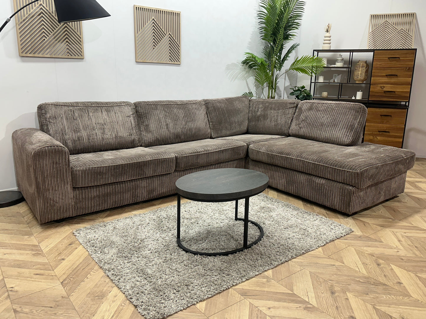 Taupe Ribstof Hoekbank ~ Losse Kussens Met Afneembare Hoezen