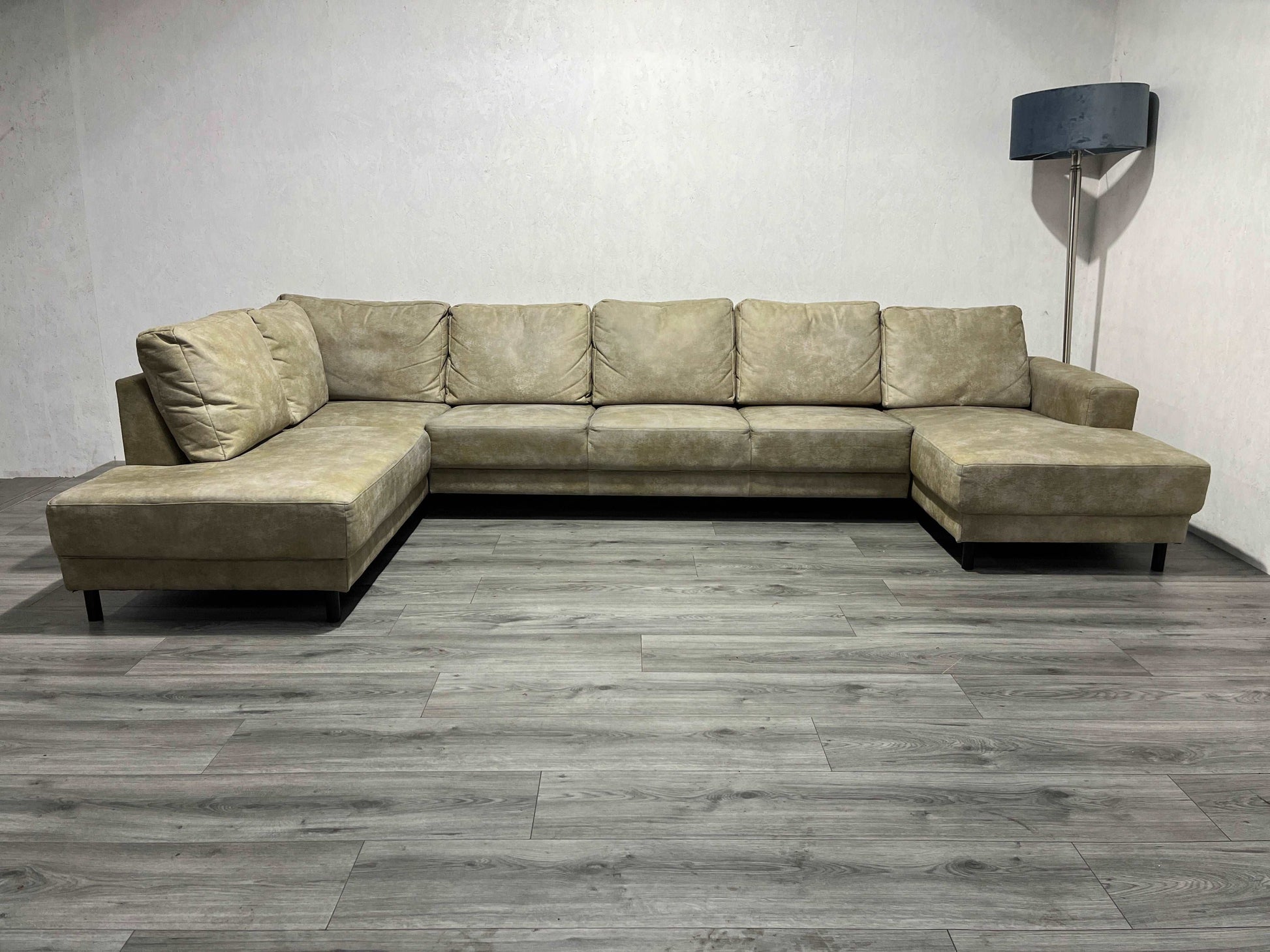 Ruime Beige U Bank