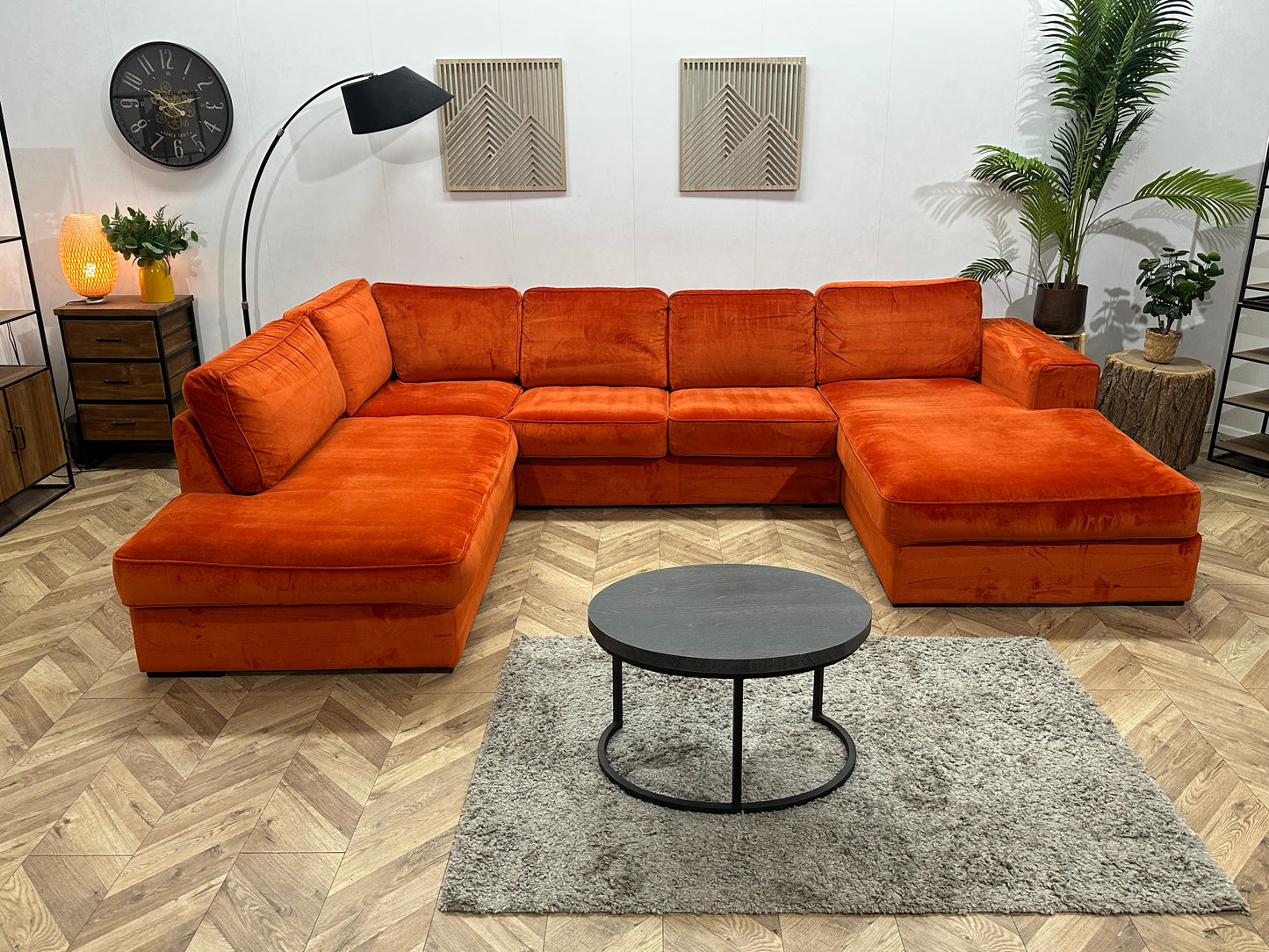 Oranje/Rode Velvet U Bank ~ Losse Kussens Met Afneembare Hoezen