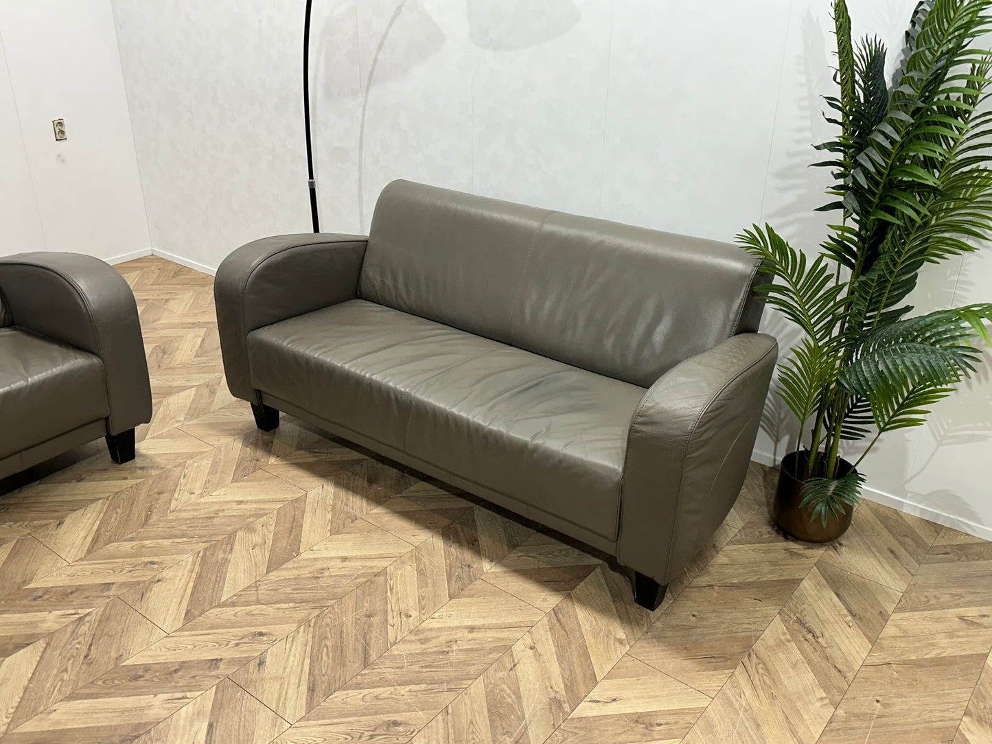 Grijze Echt Lederen Banken Set ~ Vaste Kussens