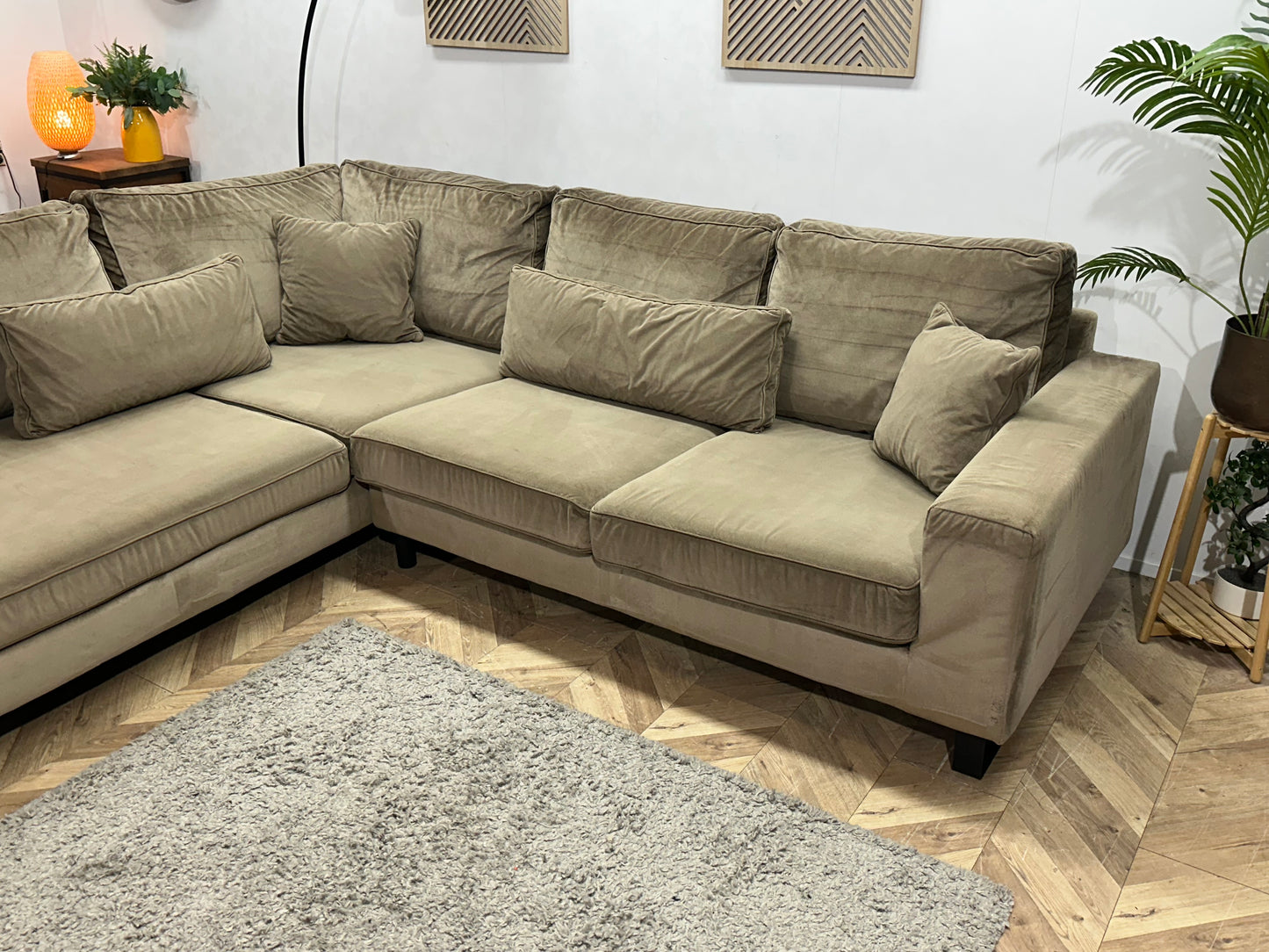 Licht Bruine Velvet Hoekbank ~ Losse Kussens Met Afneembare Hoezen
