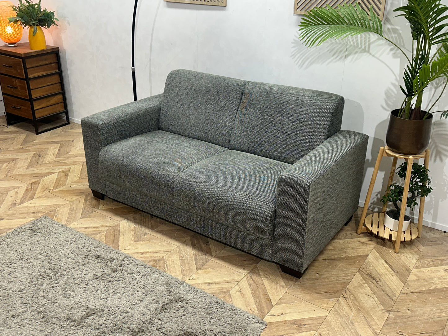 Grijze 2.5-Zits Bank ~ Vaste Kussens