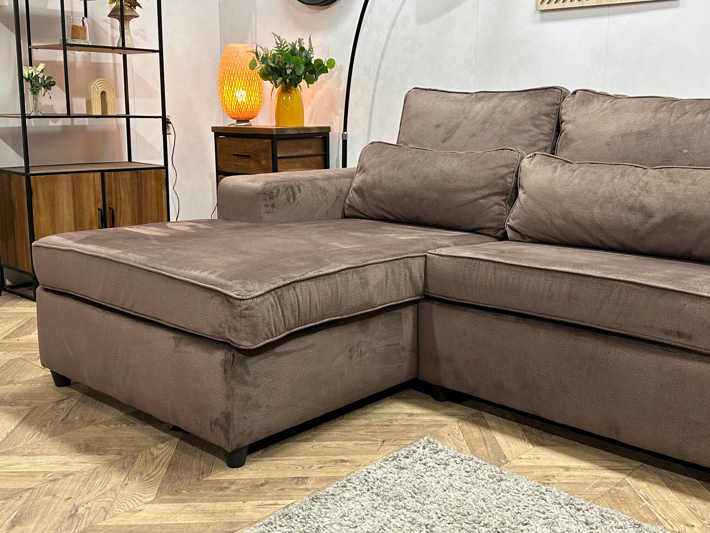 Bruine Velvet Hoekbank ~ Losse Kussens Met Afneembare Hoezen