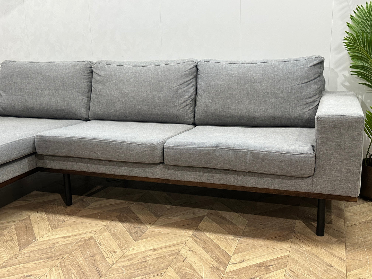 Licht Grijze Hoekbank ~ Losse Kussens Met Afneembare Hoezen