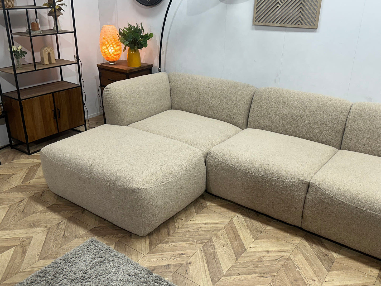 !Showroommodel! Beige Bouclé Stoffen U Bank