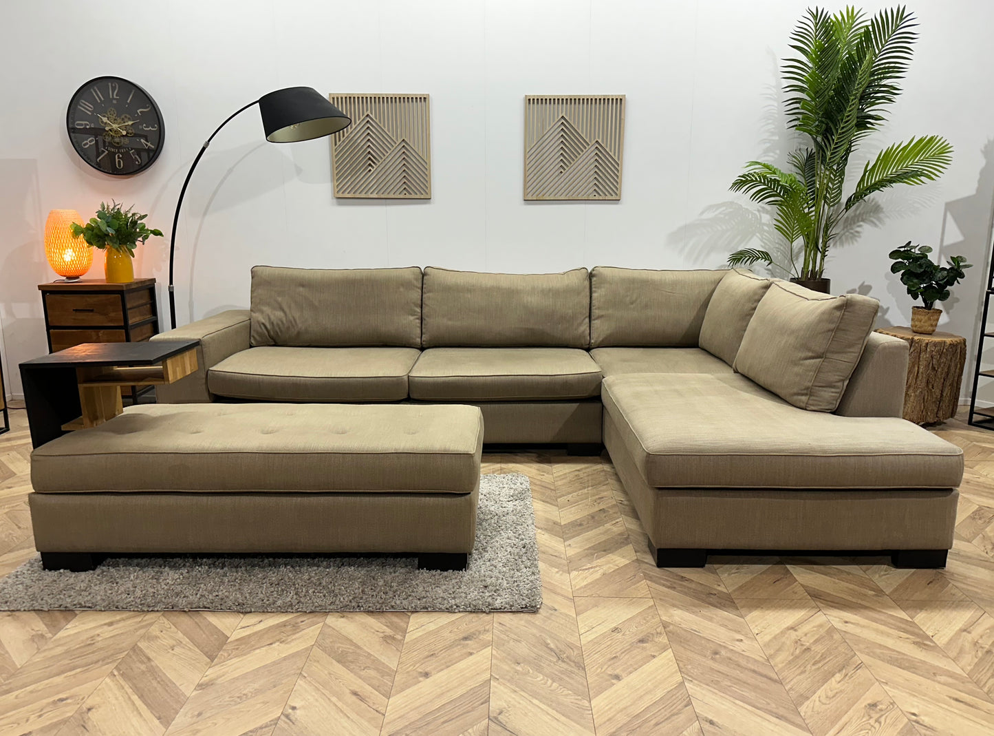 Beige Hoekbank Inc Hocker ~ Losse Kussens Met Afneembare Hoezen