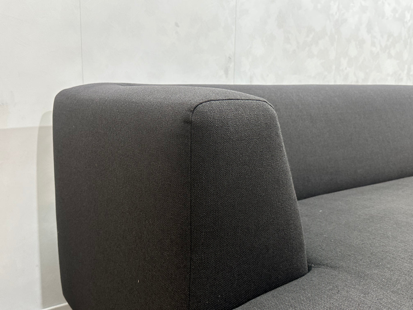 Zwarte Hoekbank ~ Vaste Kussens