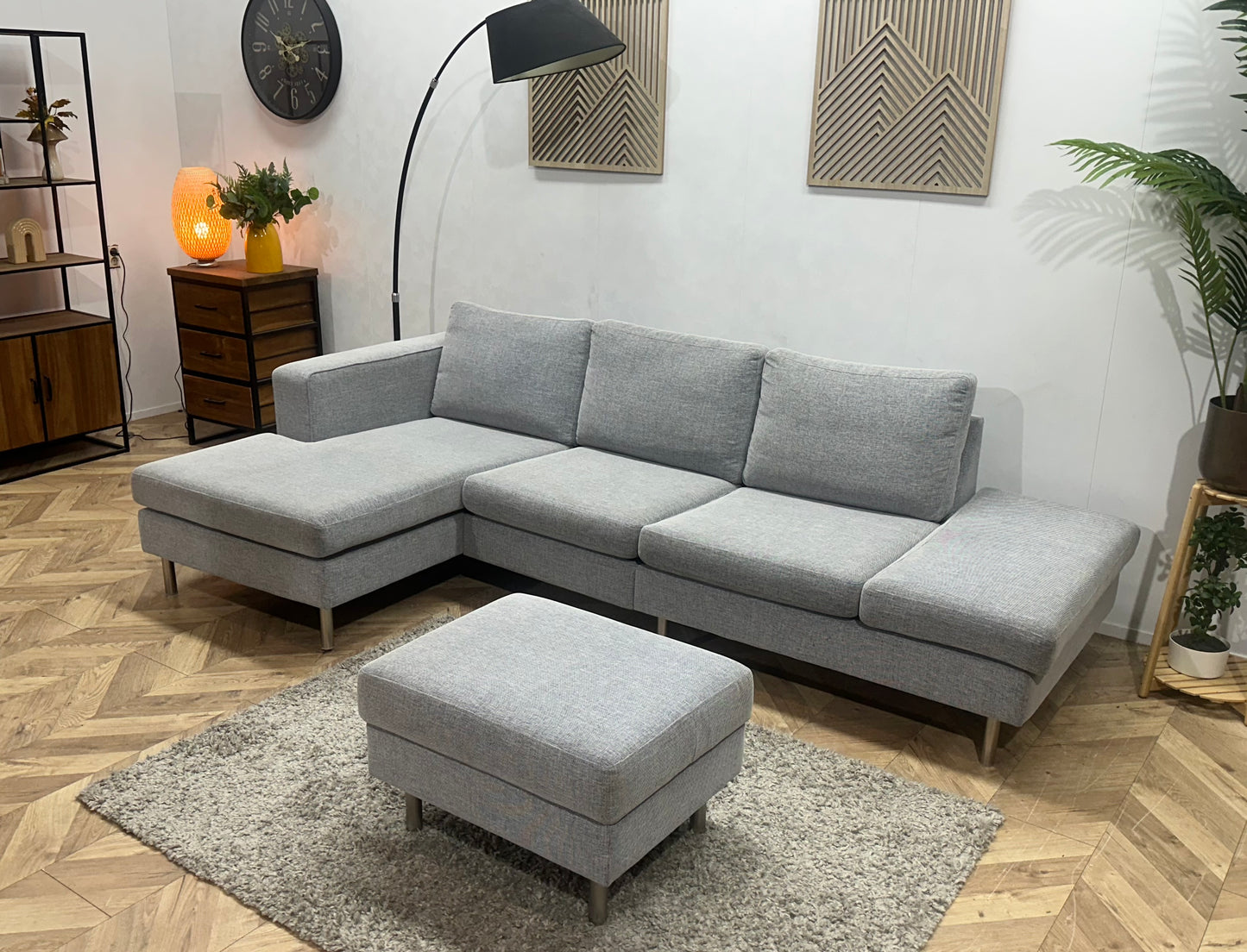Licht Grijze Design Hoekbank Inc Hocker ~ Losse Kussens Met Afneembare Hoezen