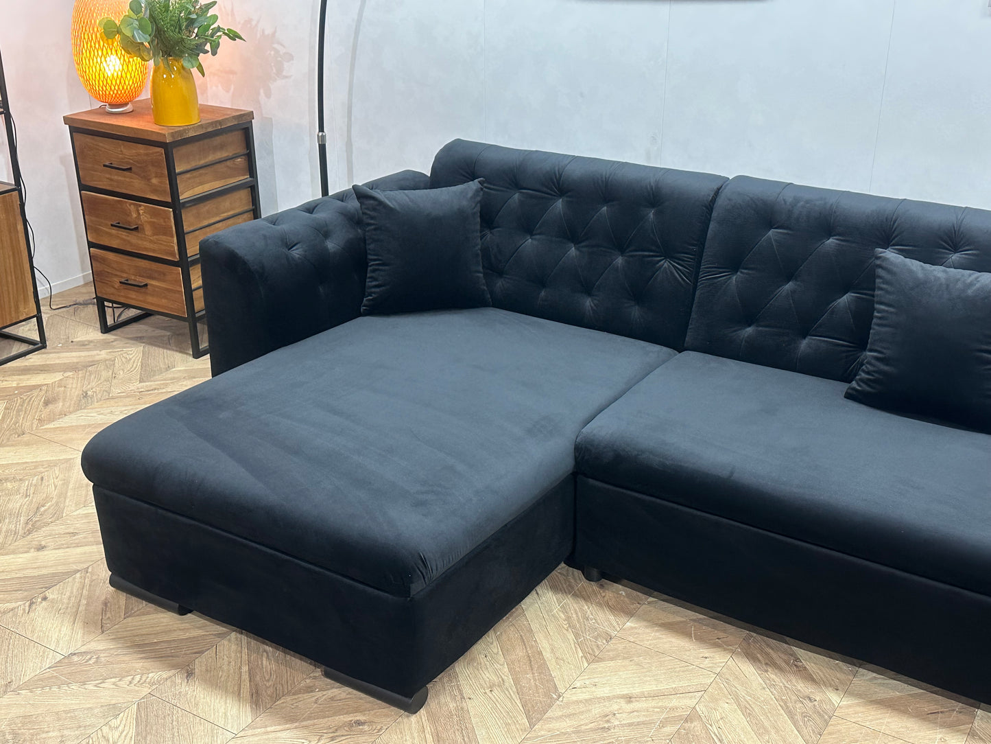 !Showroommodel! Zwarte Velvet U Bank