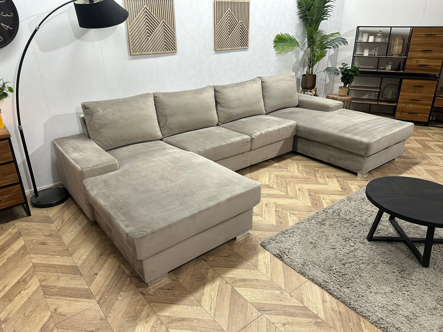 Grijze Velvet U Bank ~ Losse Kussens Met Afneembare Hoezen