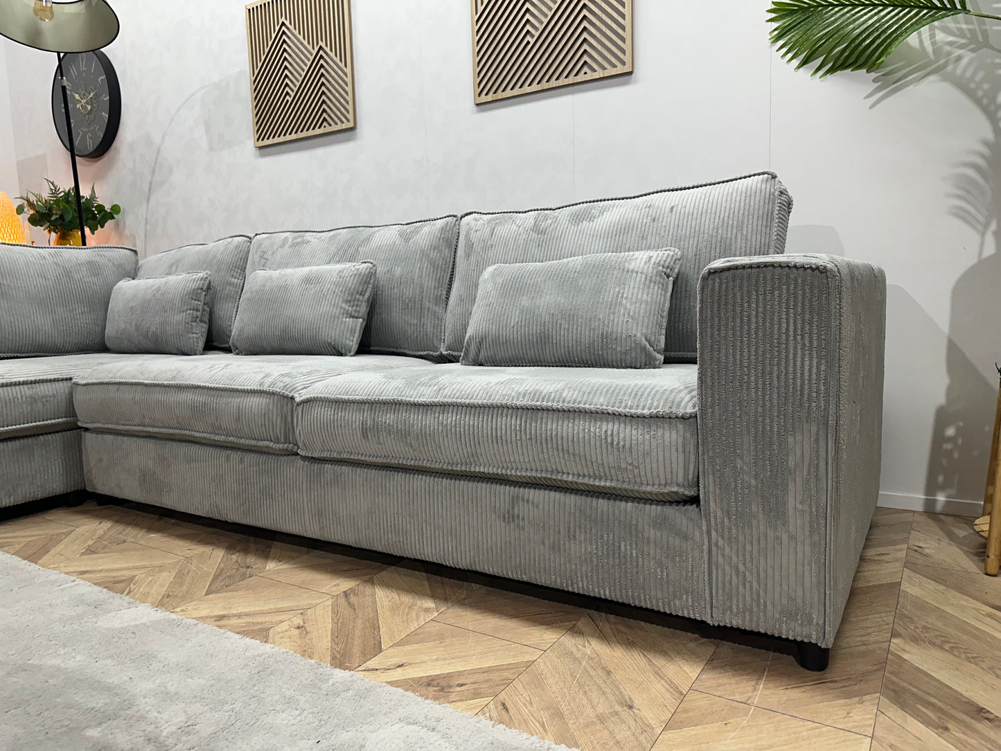 !Showroommodel! Licht Blauwe Ribstof Hoekbank Beide Hoeken Mogelijk