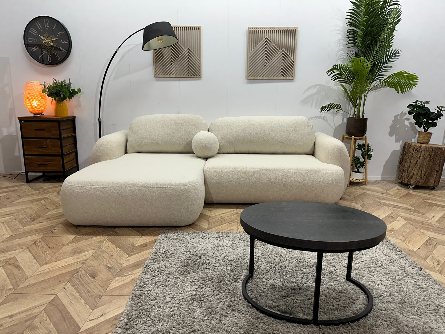 !Showroommodel! Crème Bouclé Stof Hoekbank ~ Losse Rugkussens