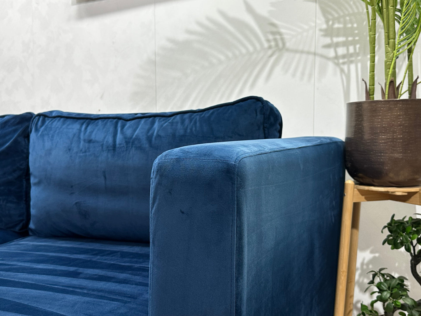 Blauwe Velvet Hoekbank ~ Losse Kussens Met Afneembare Hoezen