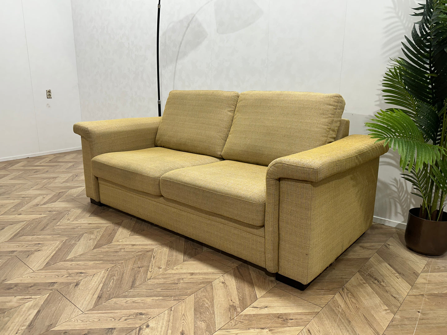 Gele 2.5-Zits Bank ~ Losse Kussens Met Afneembare Hoezen