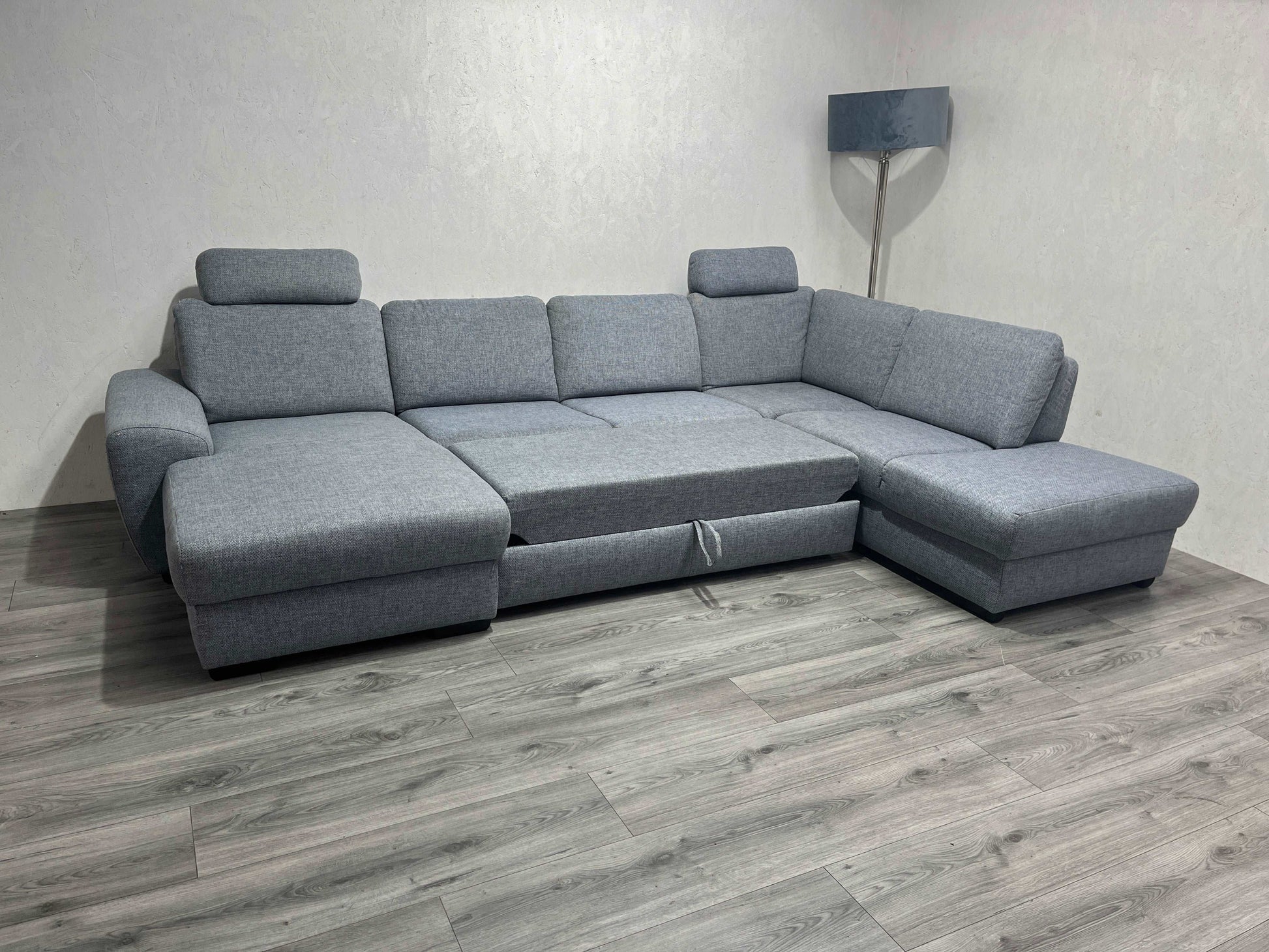 Licht Grijs / Blauwe U Bank Met Slaapfunctie ~ Nieuwstaat