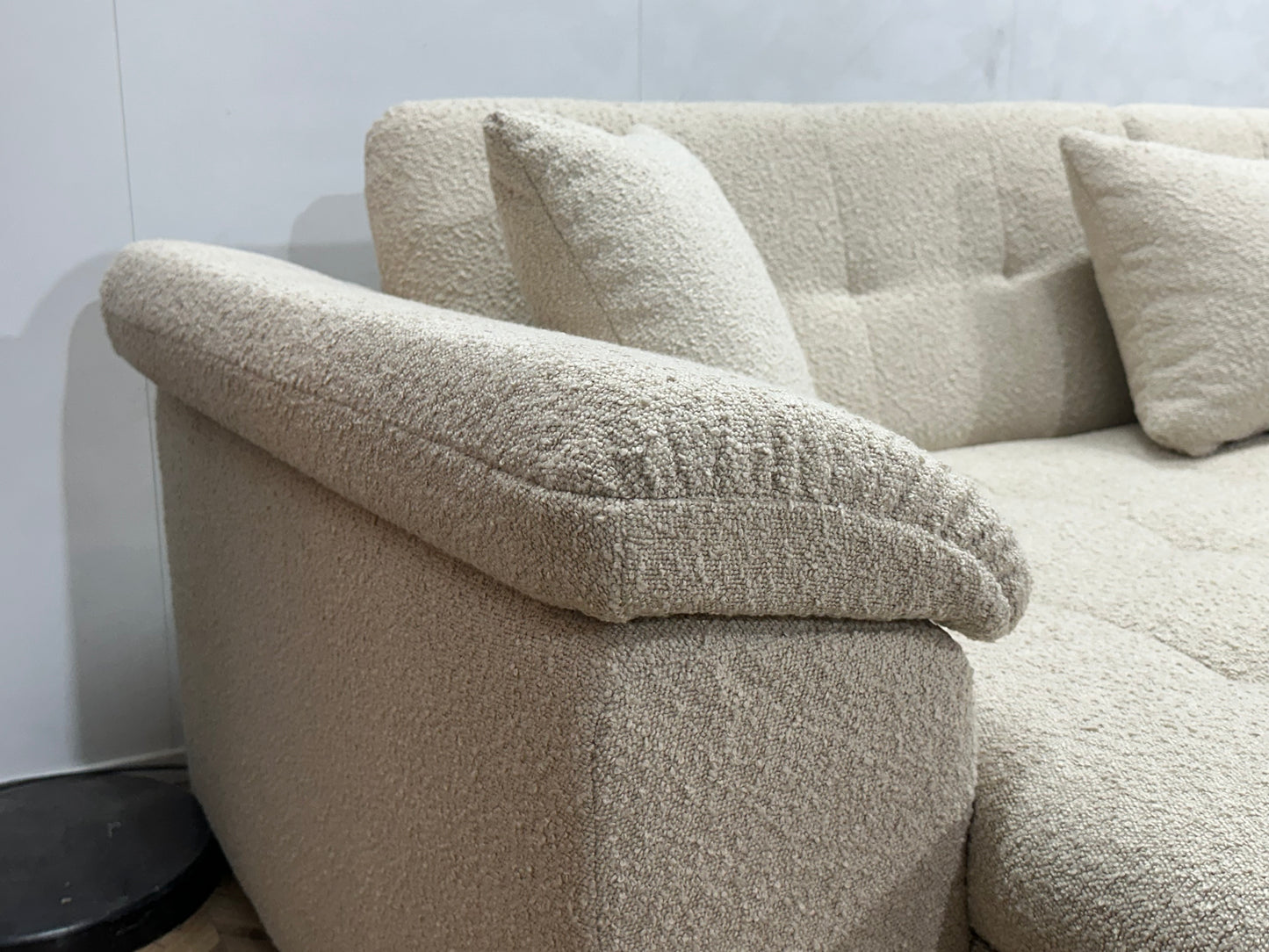 !Showroommodel! Witte Bouclé Stoffen U Bank
