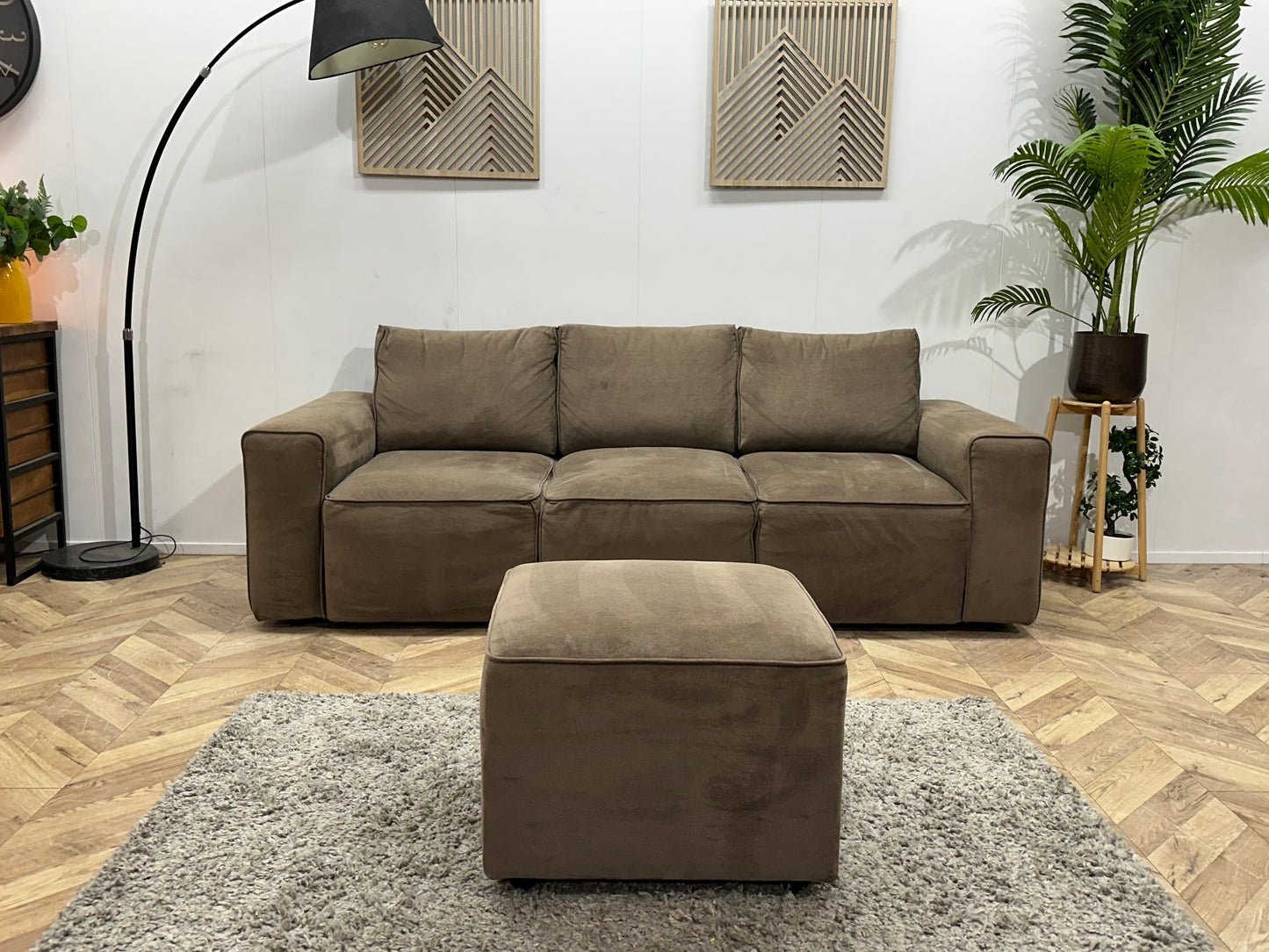 Bruine Velvet 2.5-Zits Bank Incl Hocker ~ Losse Rugkussens